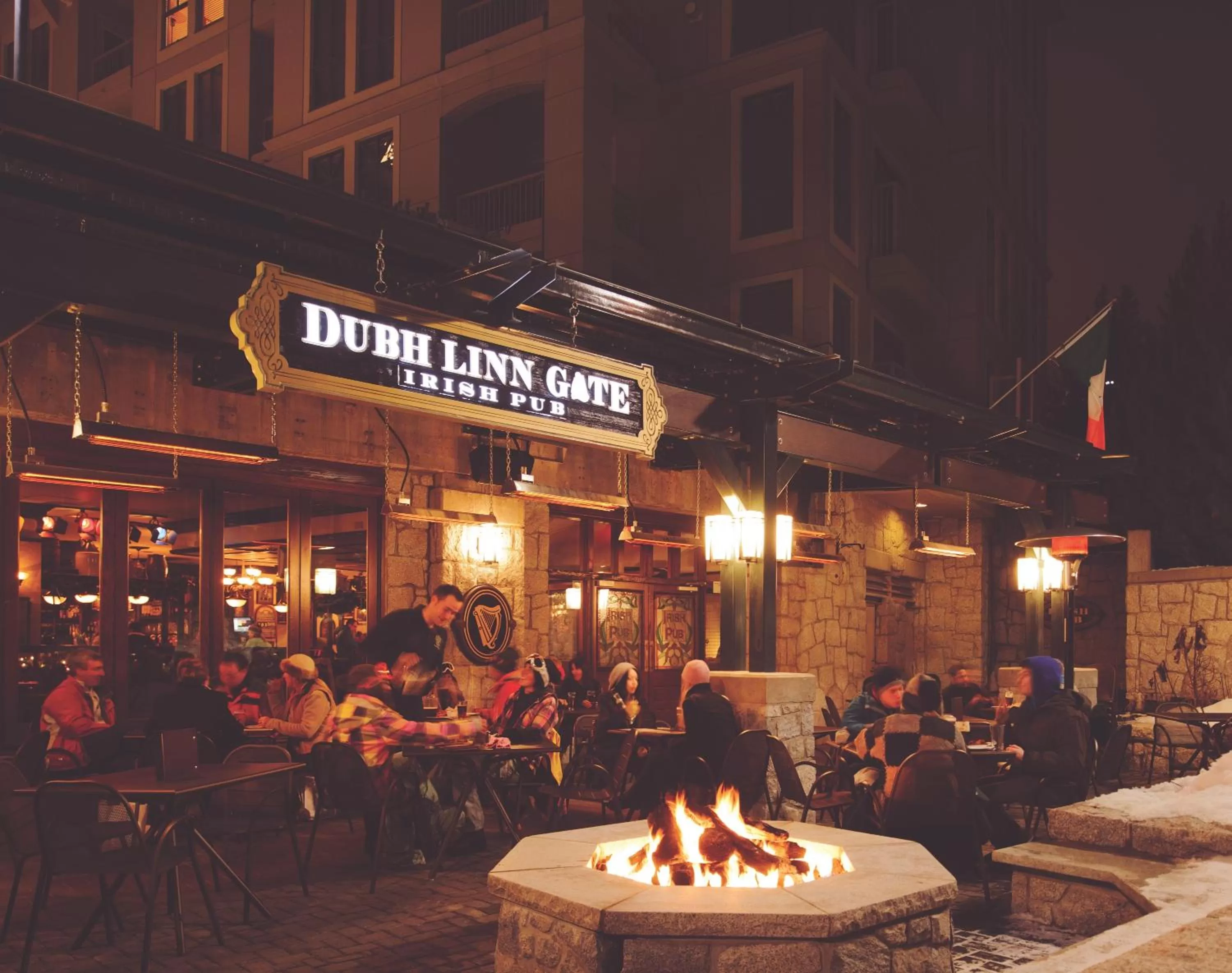 Restaurant/places to eat in Pan Pacific Whistler Mountainside