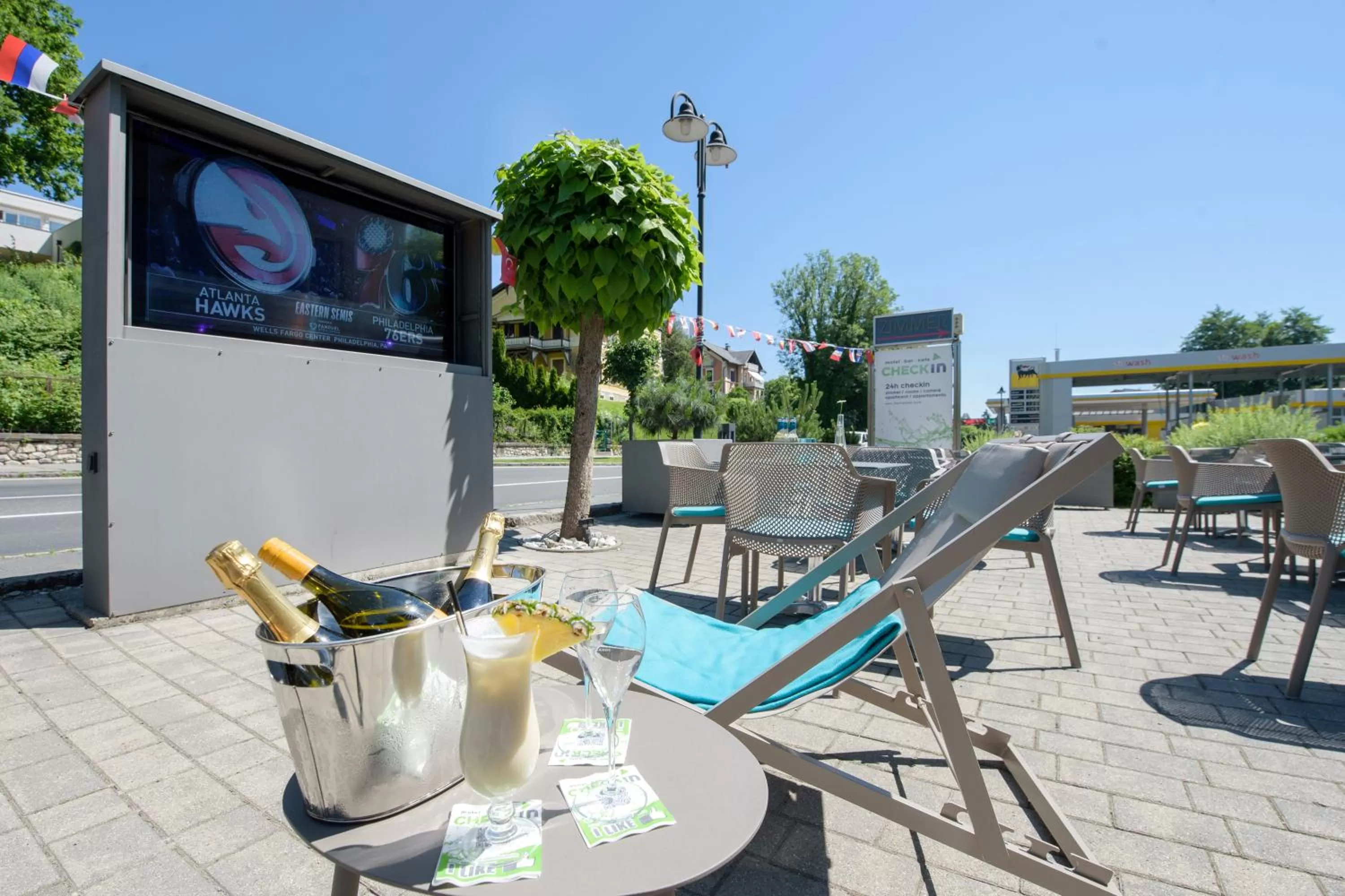 TV and multimedia in Hotel Velden - 24 Checkin Zimmer im Zentrum