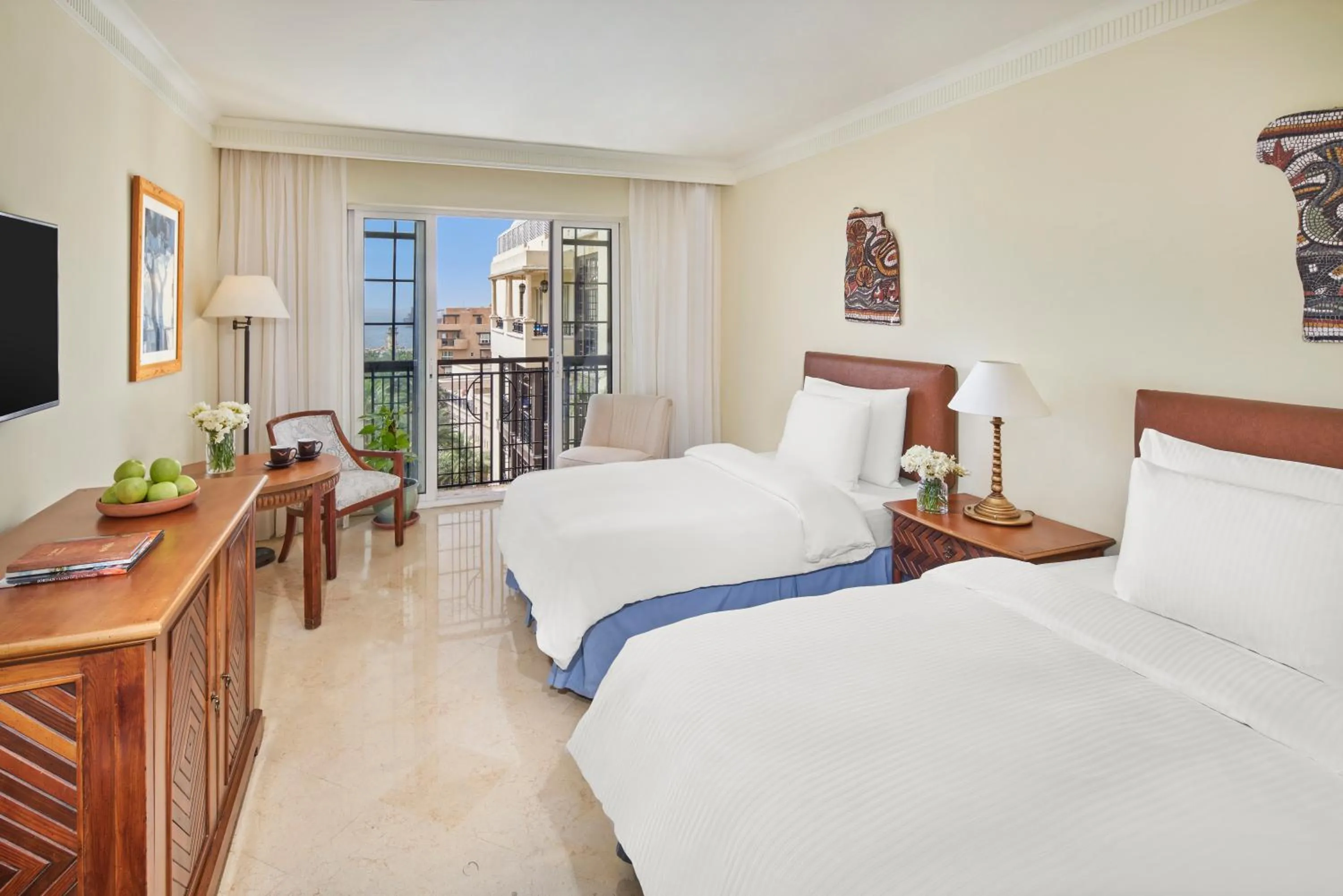 Property building, Bed in Mövenpick Resort & Residences Aqaba