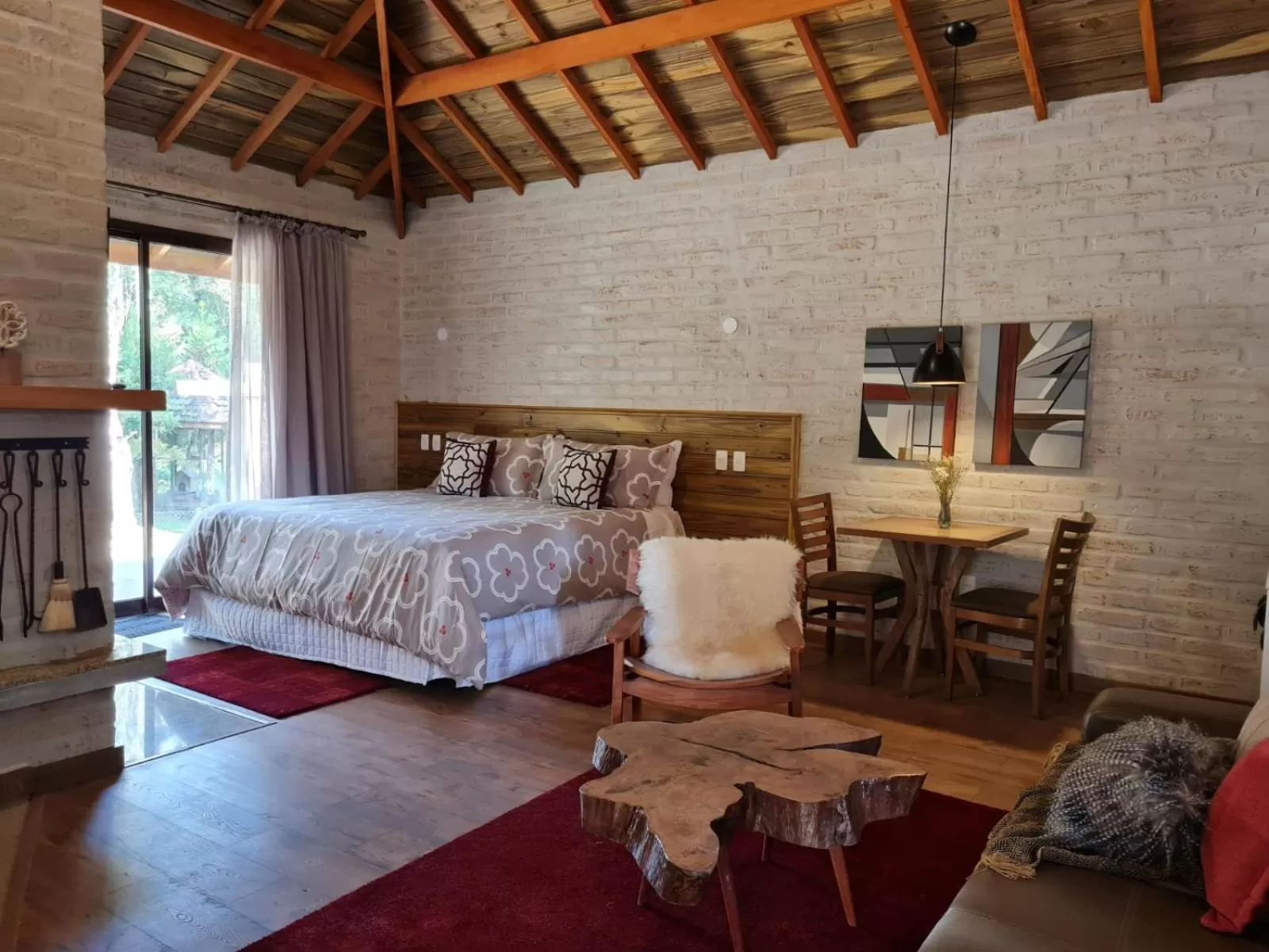 Photo of the whole room, Bed in Pousada Toca Da Coruja