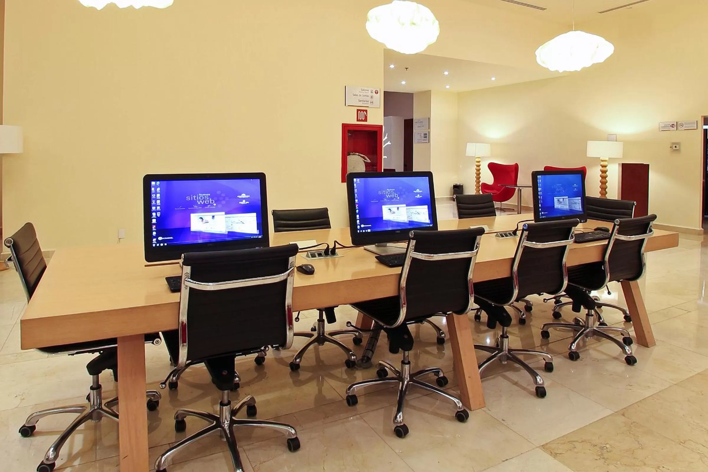 Seating area in Hotel Opus Grand Toluca Aeropuerto