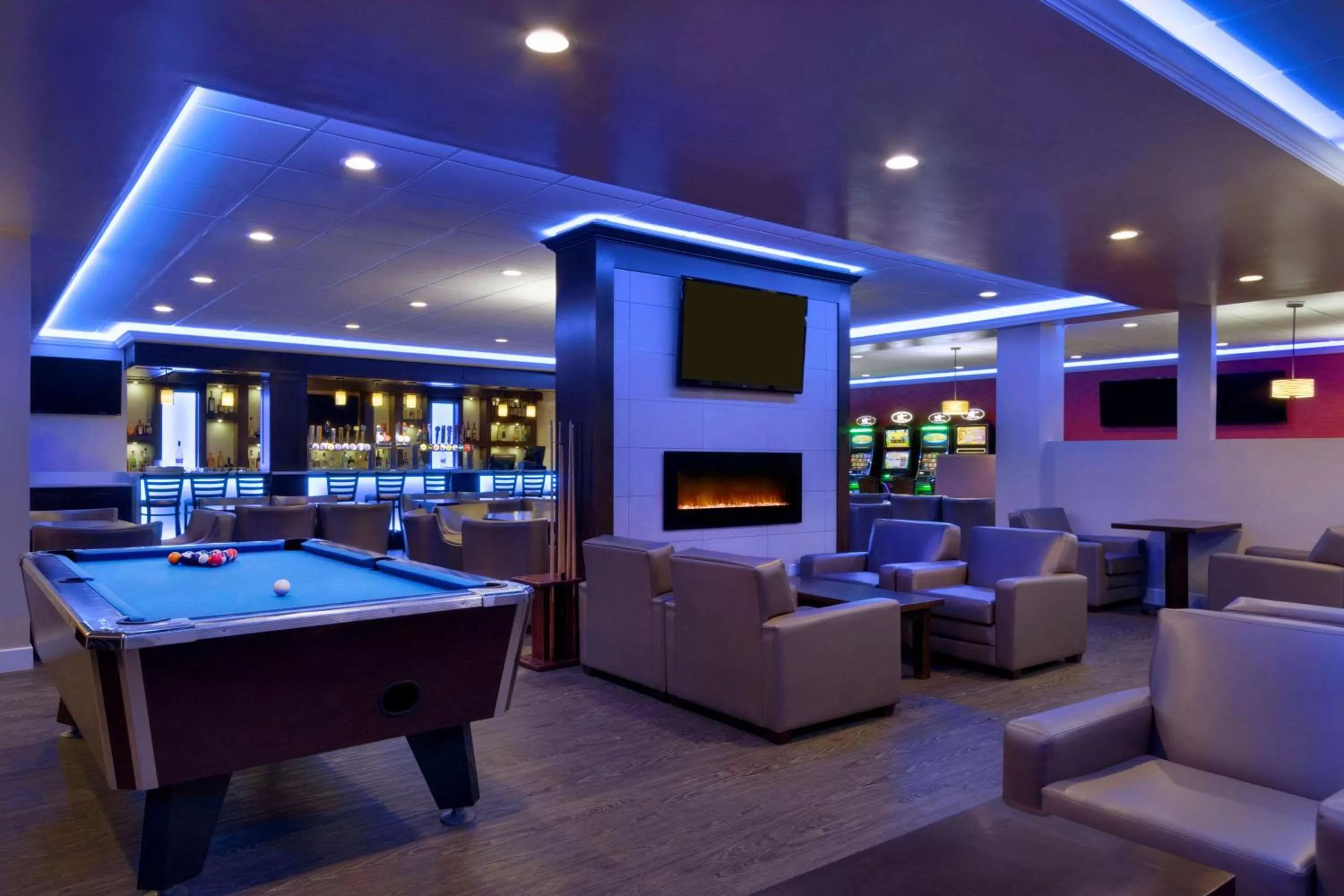 Restaurant/places to eat in Travelodge by Wyndham Lethbridge