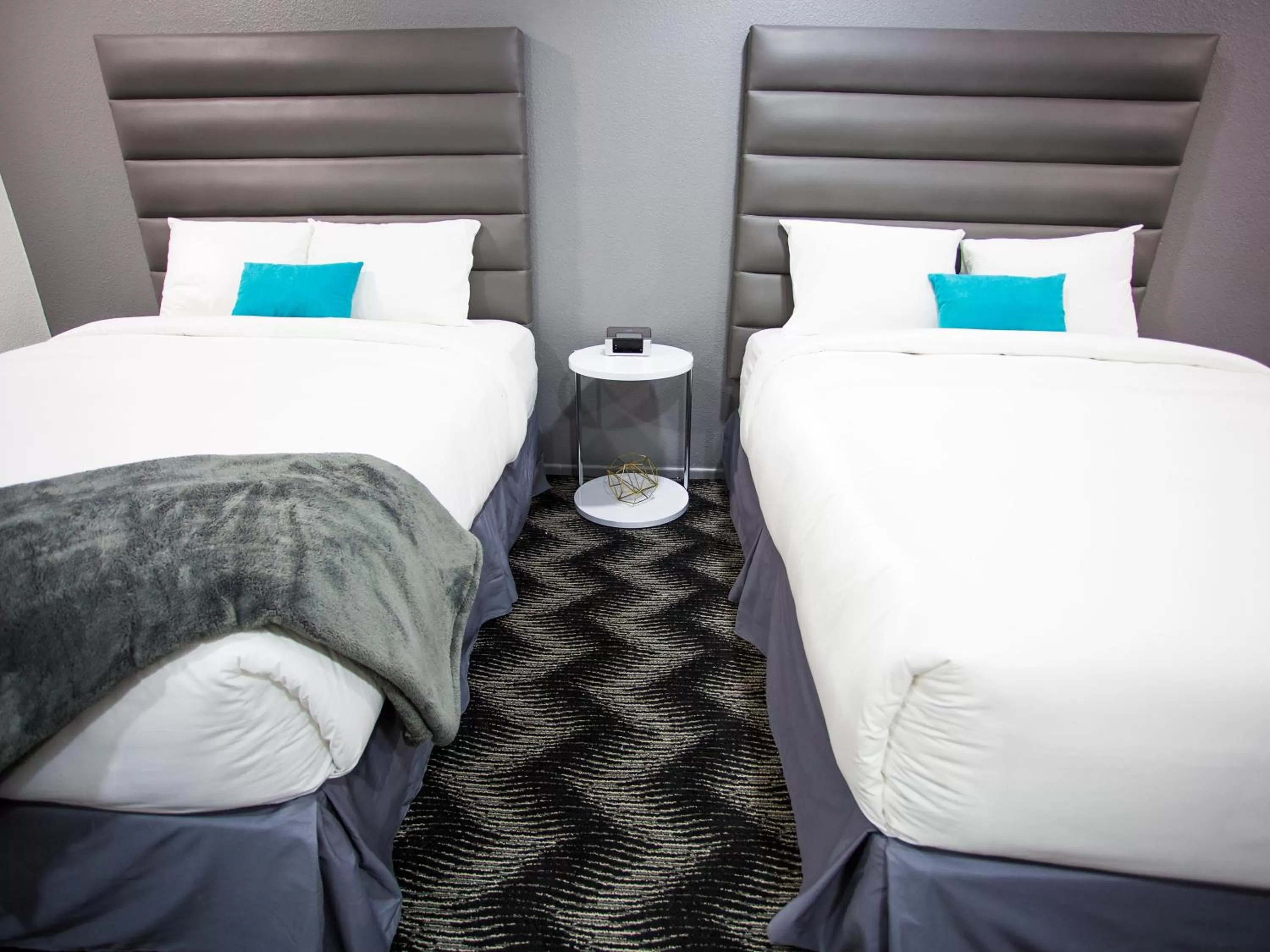 Bedroom, Bed in Siegel Select LV Strip-Convention Center