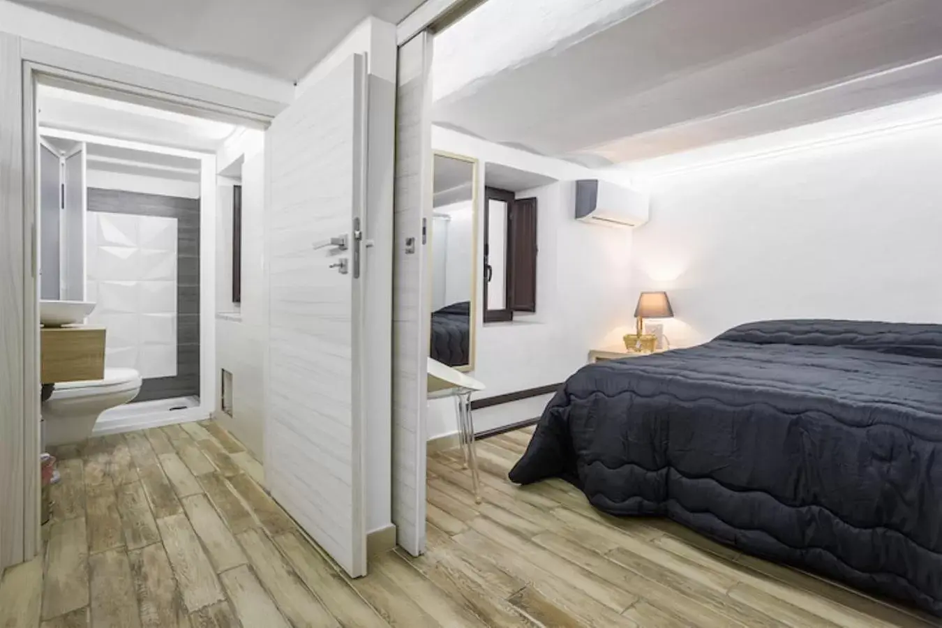 Standard Double Room in Calypso Il Binario Elegance Standard Double Room in Calypso Il Binario Elegance