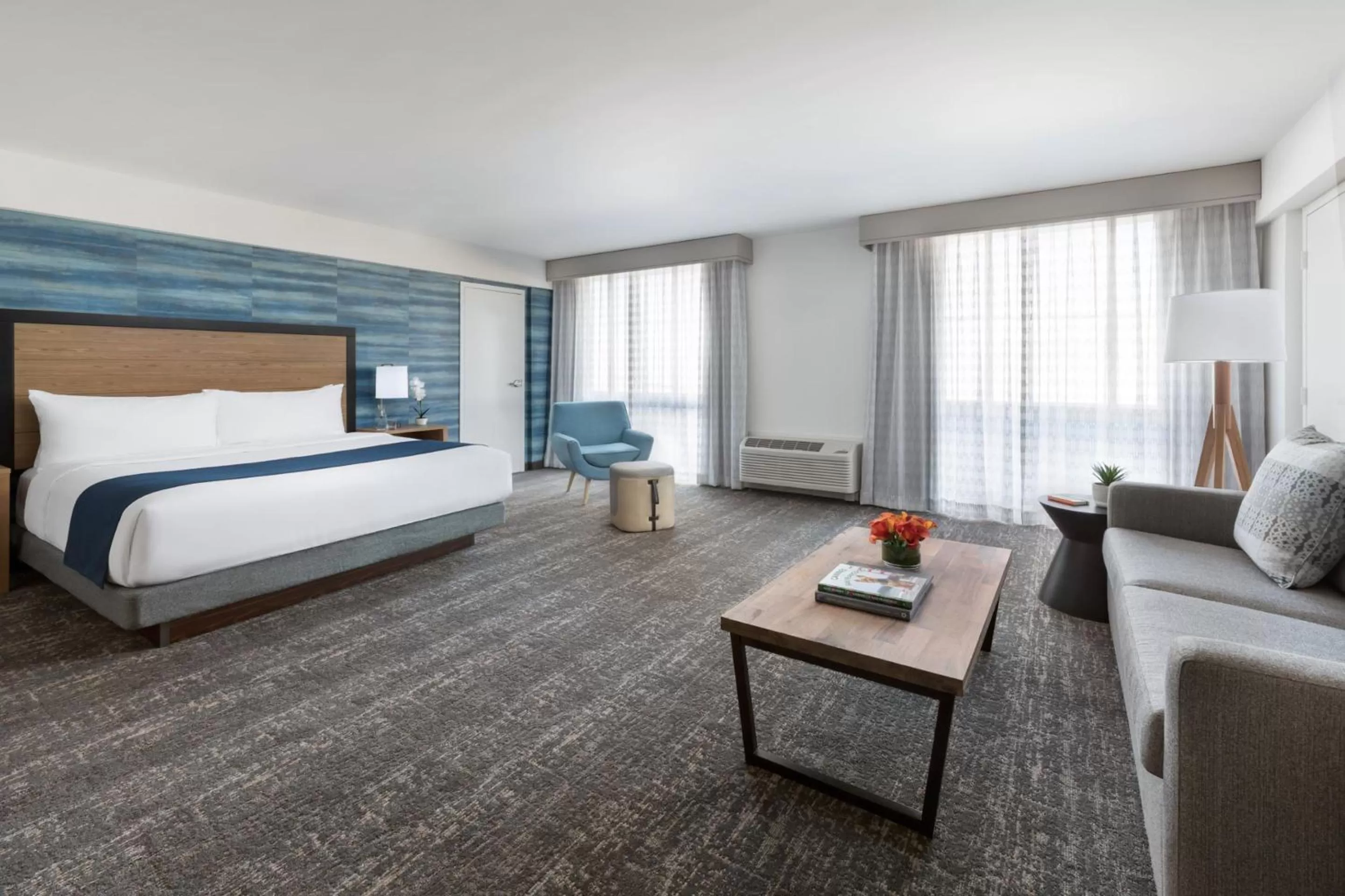 Photo of the whole room, Bed in Hotel Caza Fisherman's Wharf