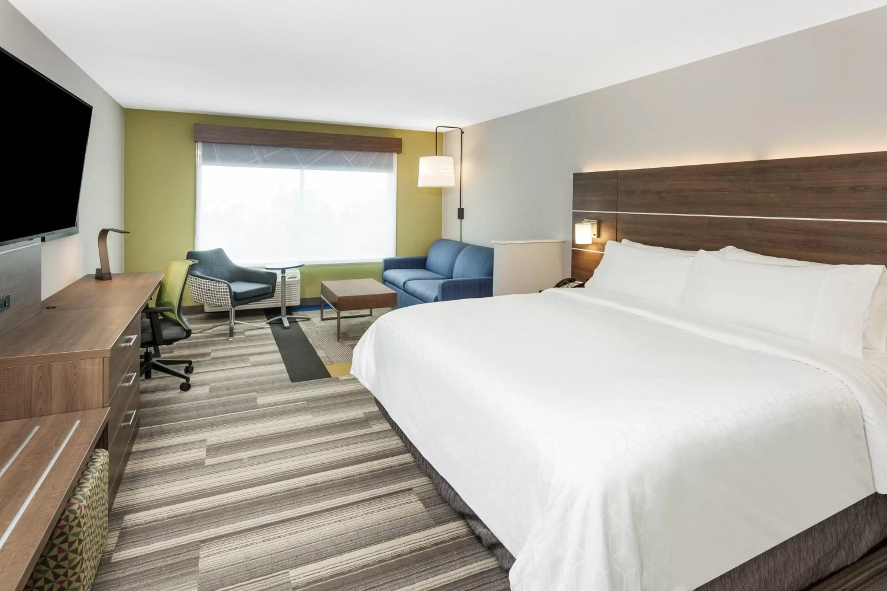 Photo of the whole room, Bed in Holiday Inn Express & Suites - Hudson I-94 by IHG