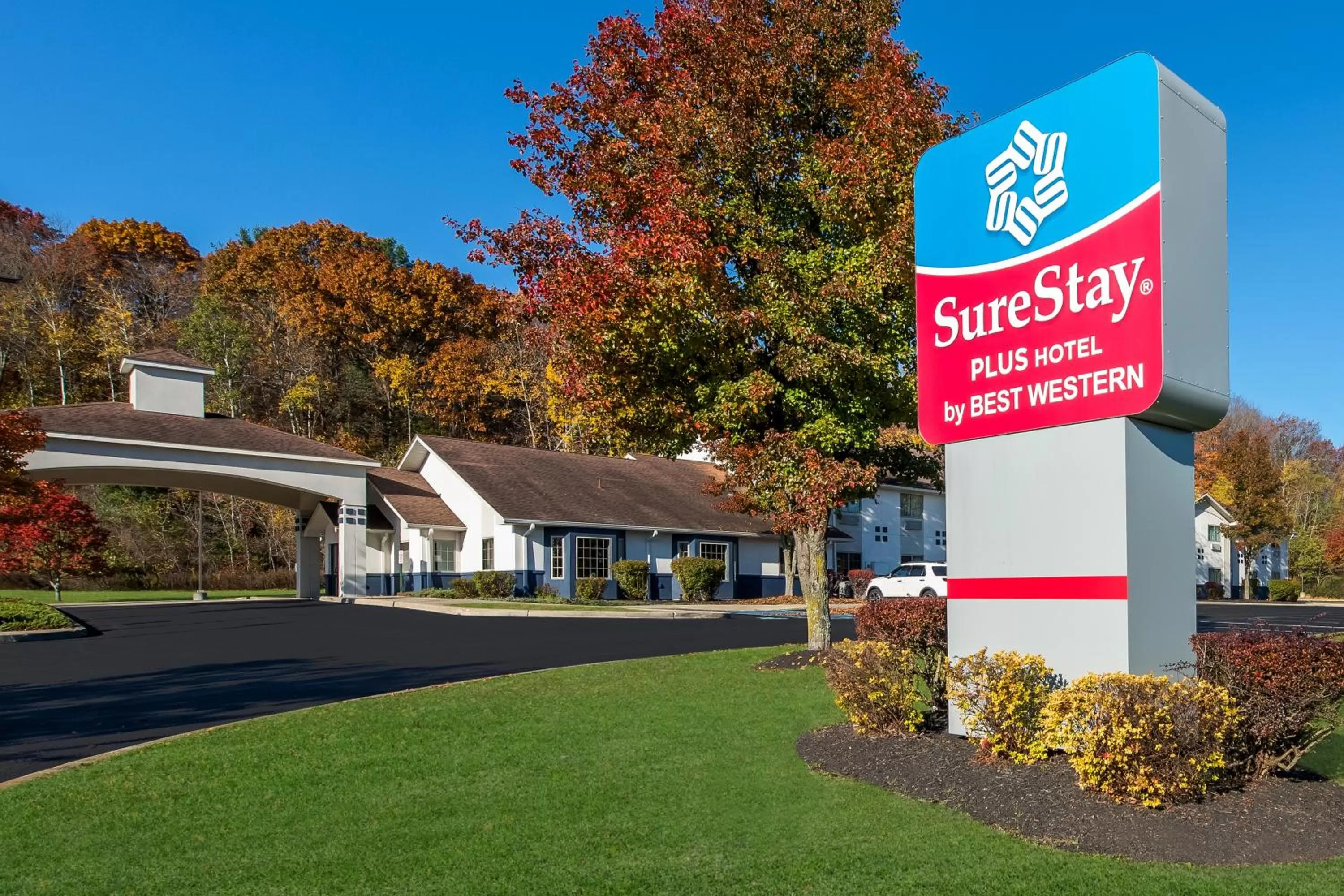 Property building in SureStay Plus Hotel by Best Western Highland Poughkeepsie