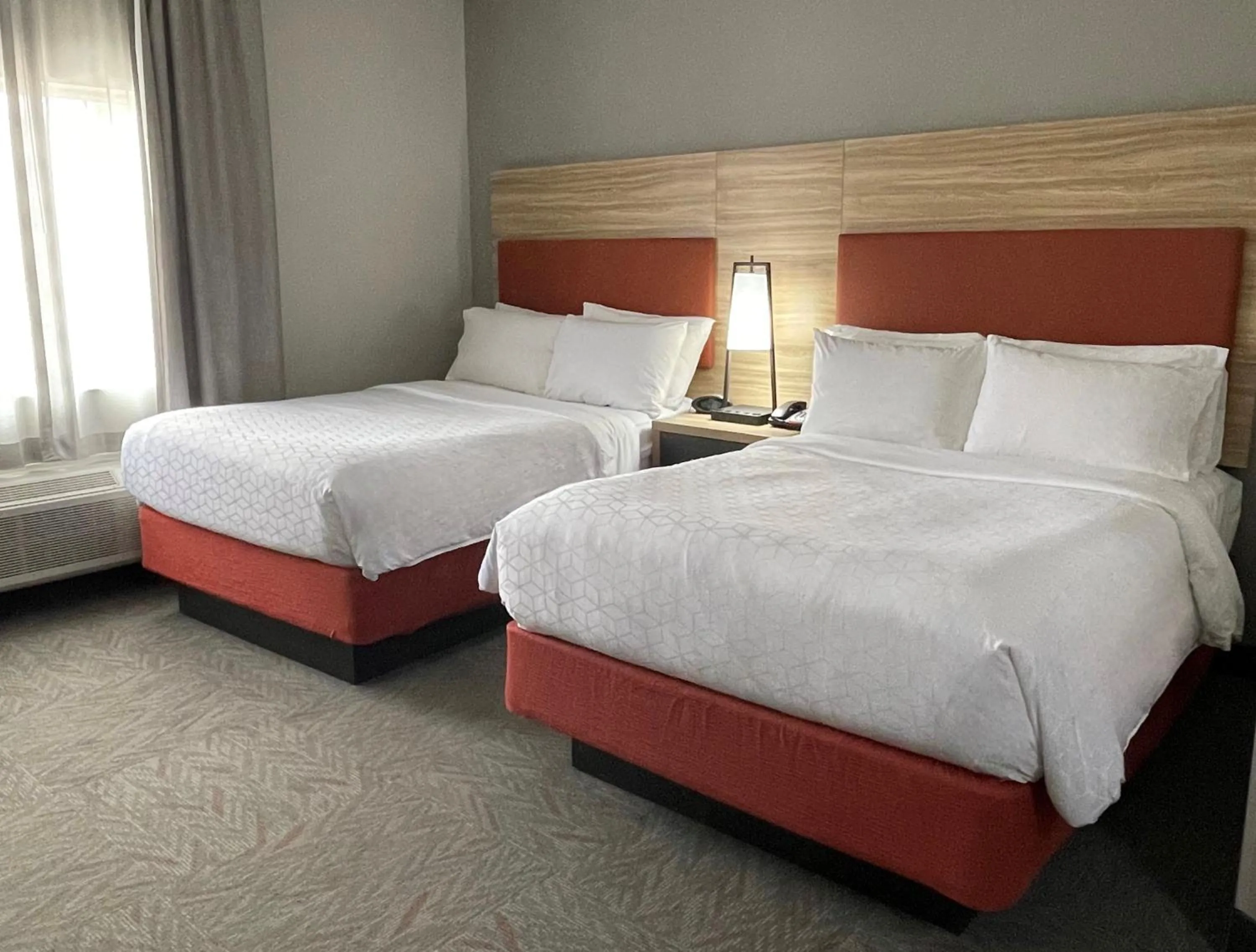 Photo of the whole room, Bed in Candlewood Suites Tuscaloosa by IHG