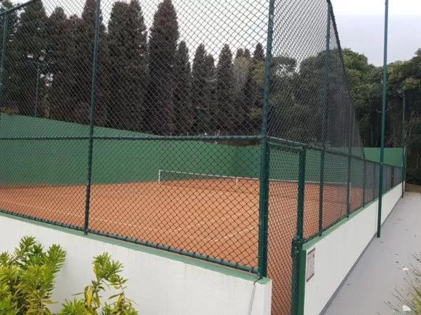 Tennis court in Apart Hotel Vista Azul - hospedagem nas montanhas