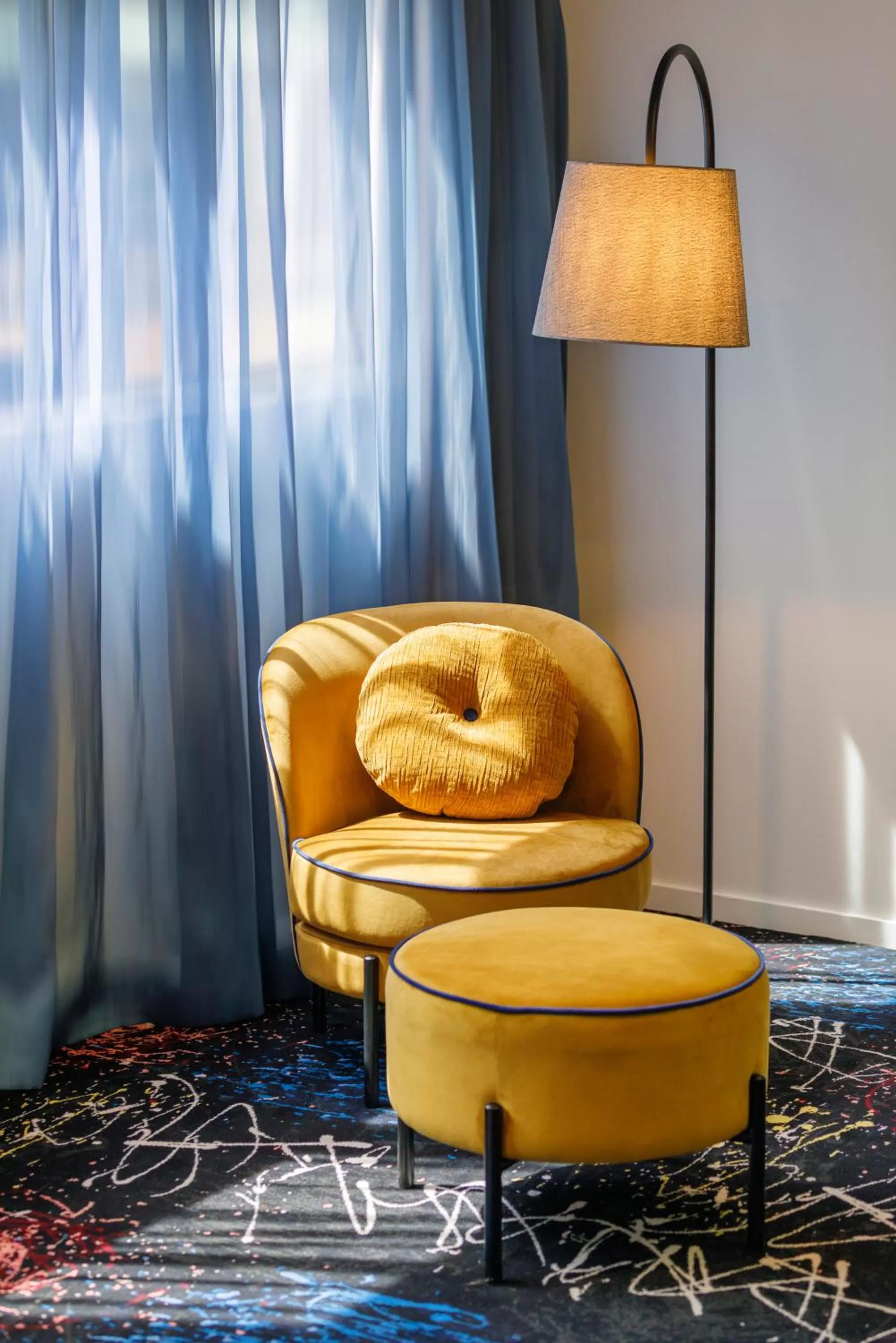 Seating Area in Mercure Melbourne St Kilda Road