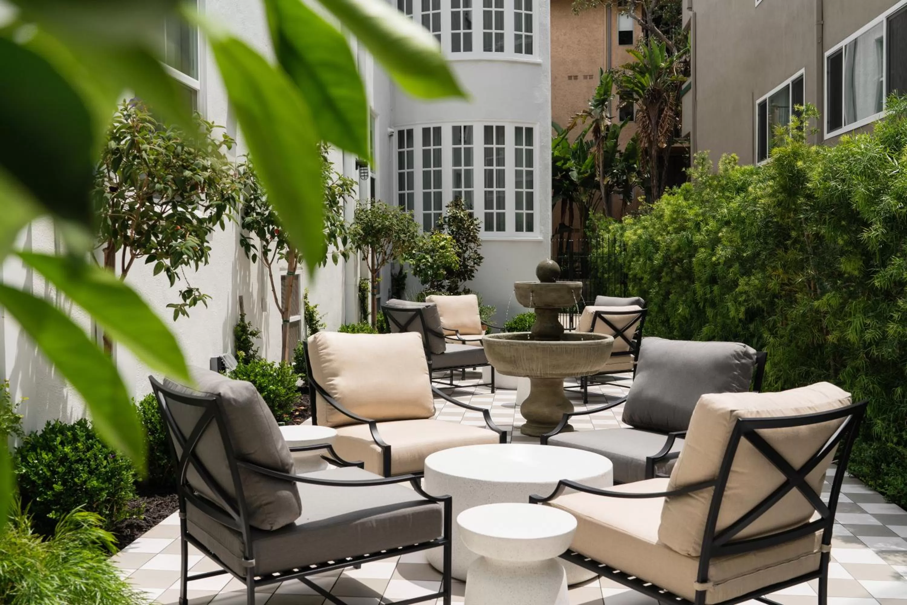 Patio in Palihotel Westwood Village - West Beverly Hills