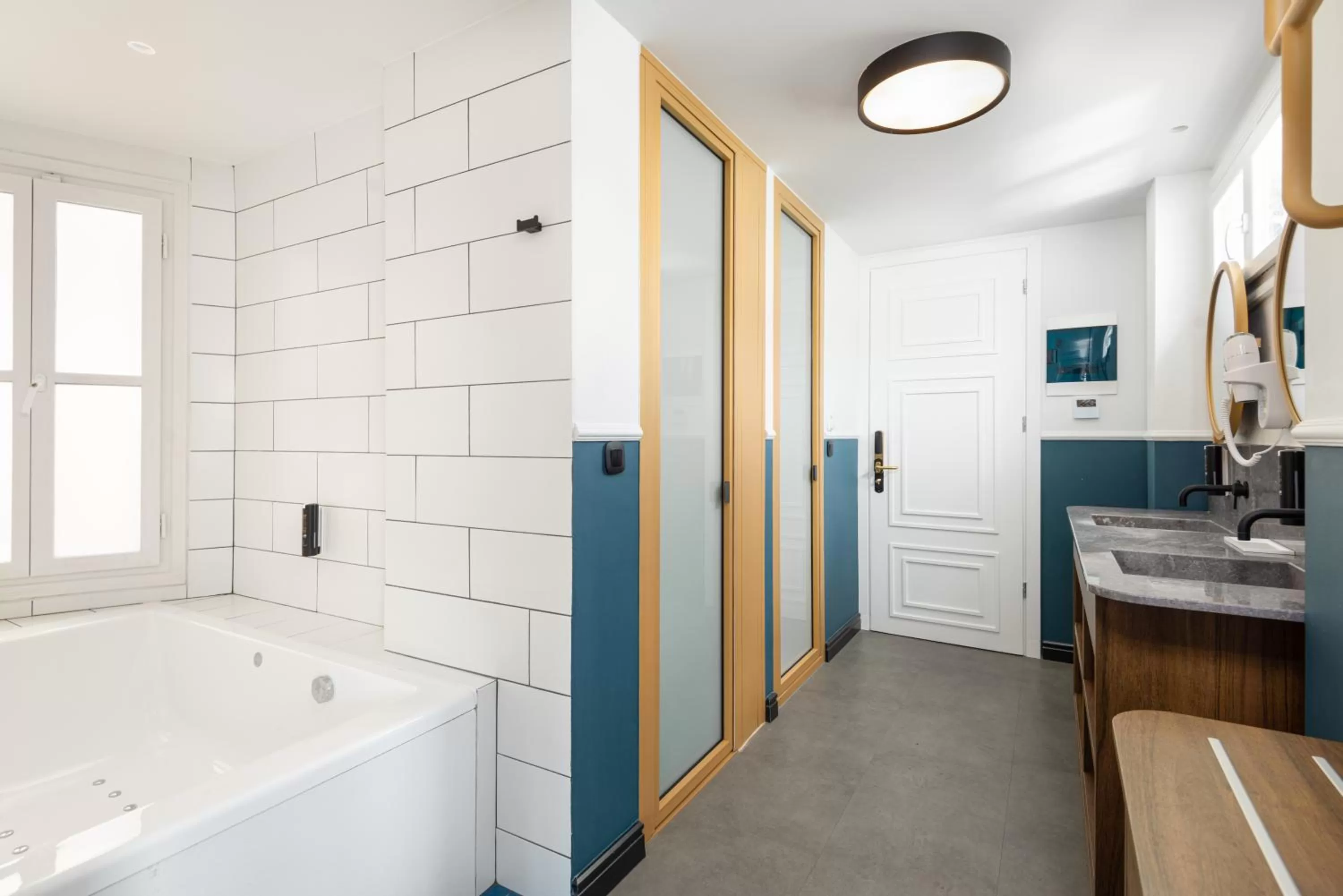 Hot Tub in Colors Urban Hotel Thessaloniki