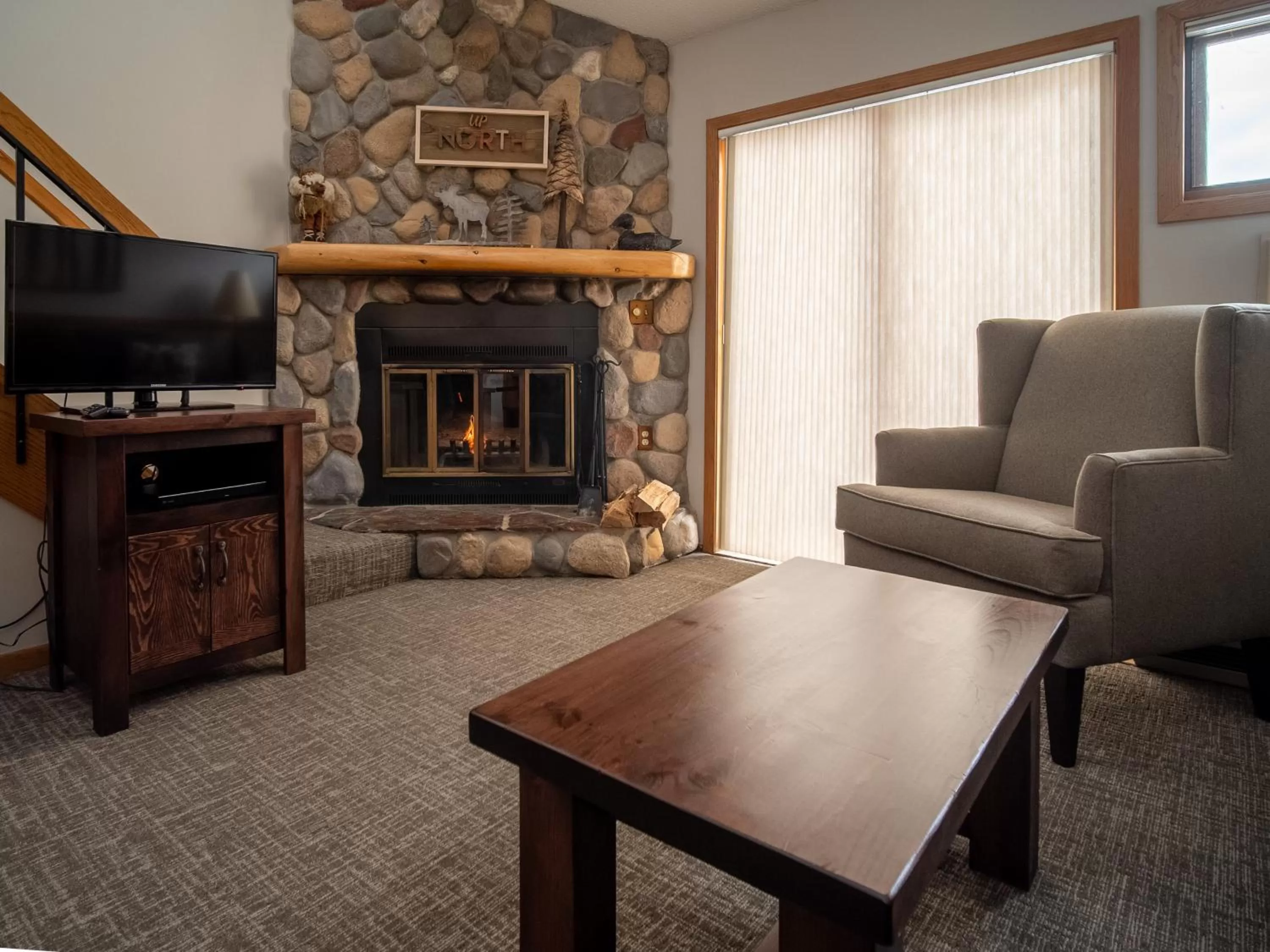 Living room in Caribou Highlands Lodge