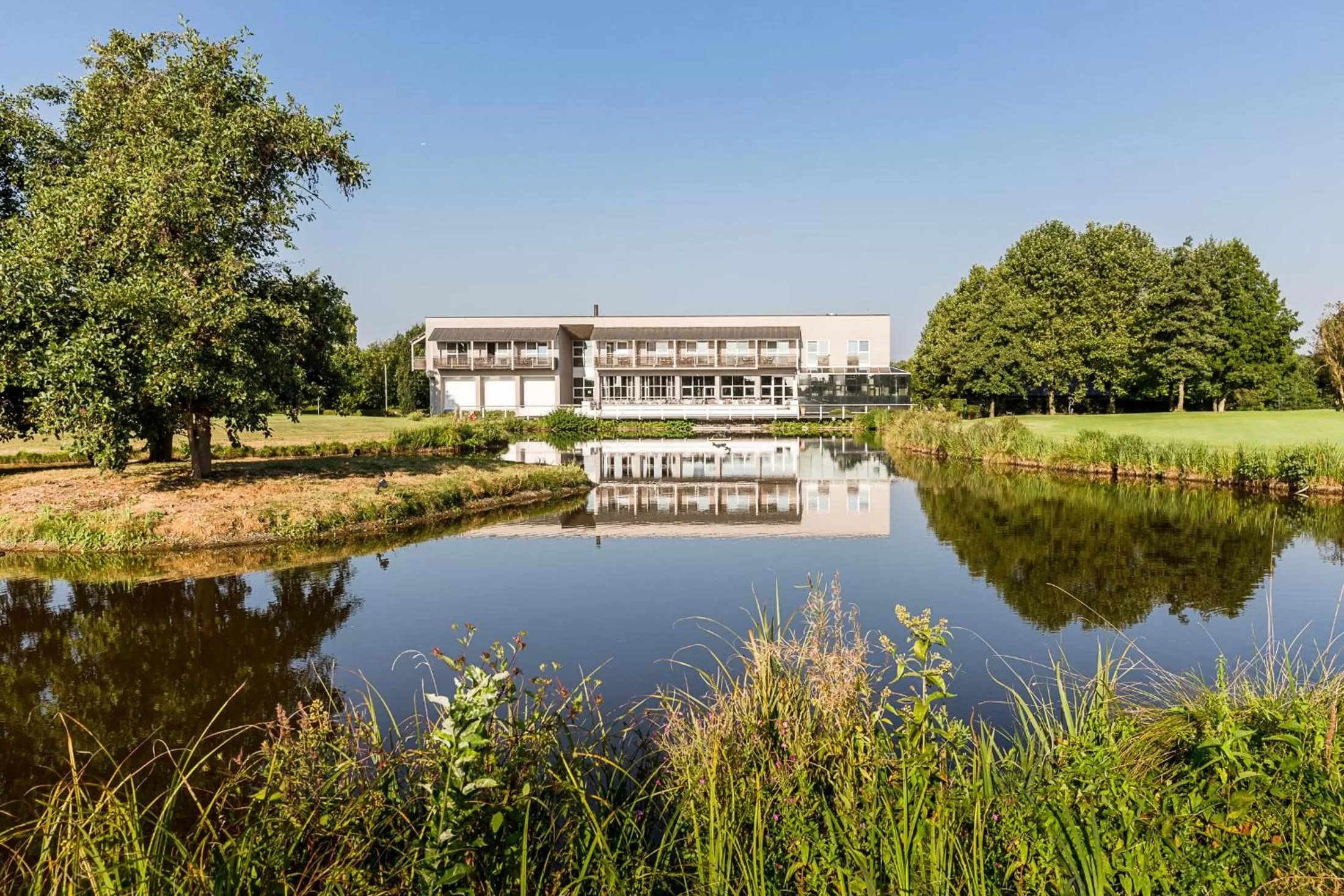 Property building in Golfhotel & Restaurant Lindenhof