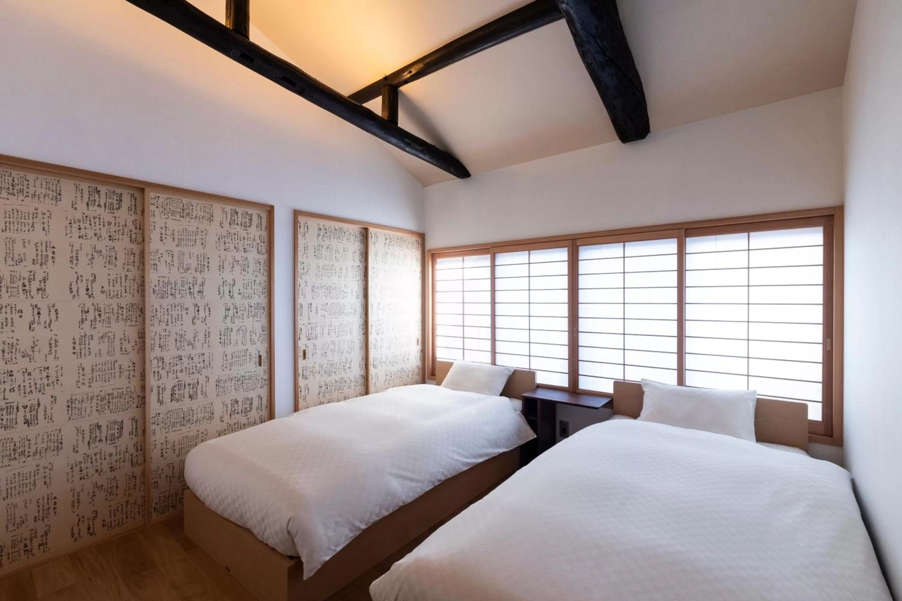 Photo of the whole room, Bed in Rinn Machiya Kuon