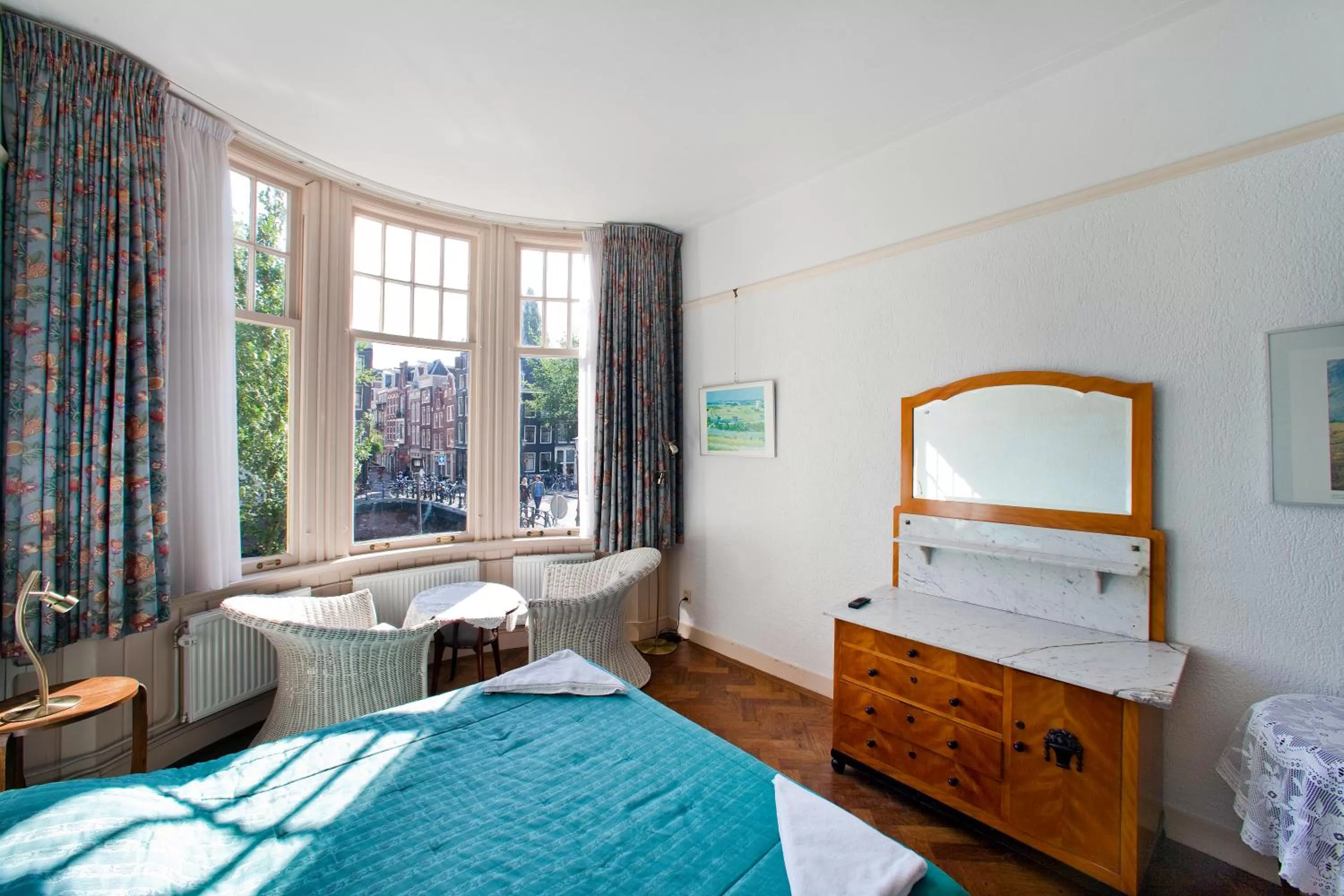 Family Suite - Canal View in Amsterdam Wiechmann Hotel