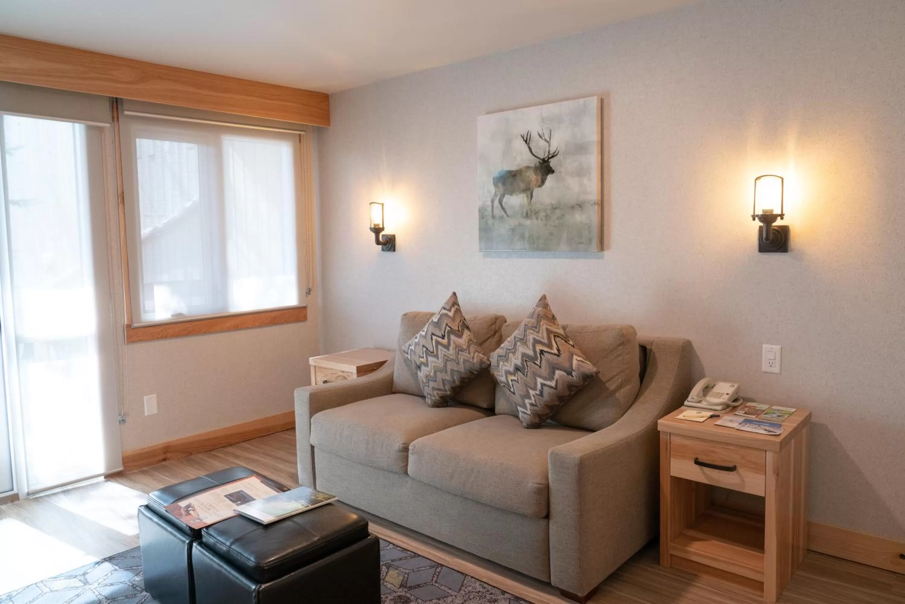 Living room in Tunnel Mountain Resort