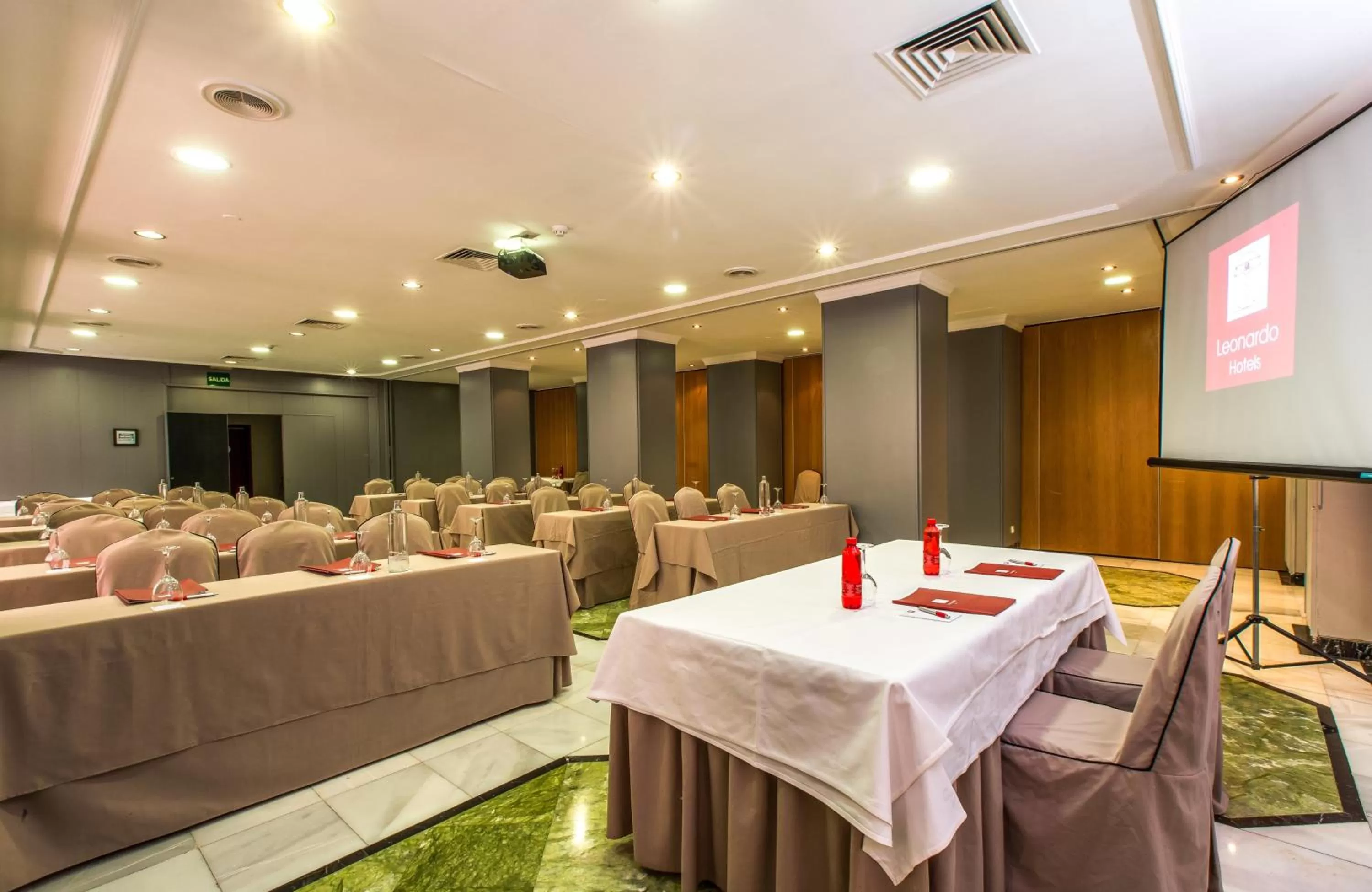 Meeting/conference room in Leonardo Hotel Granada
