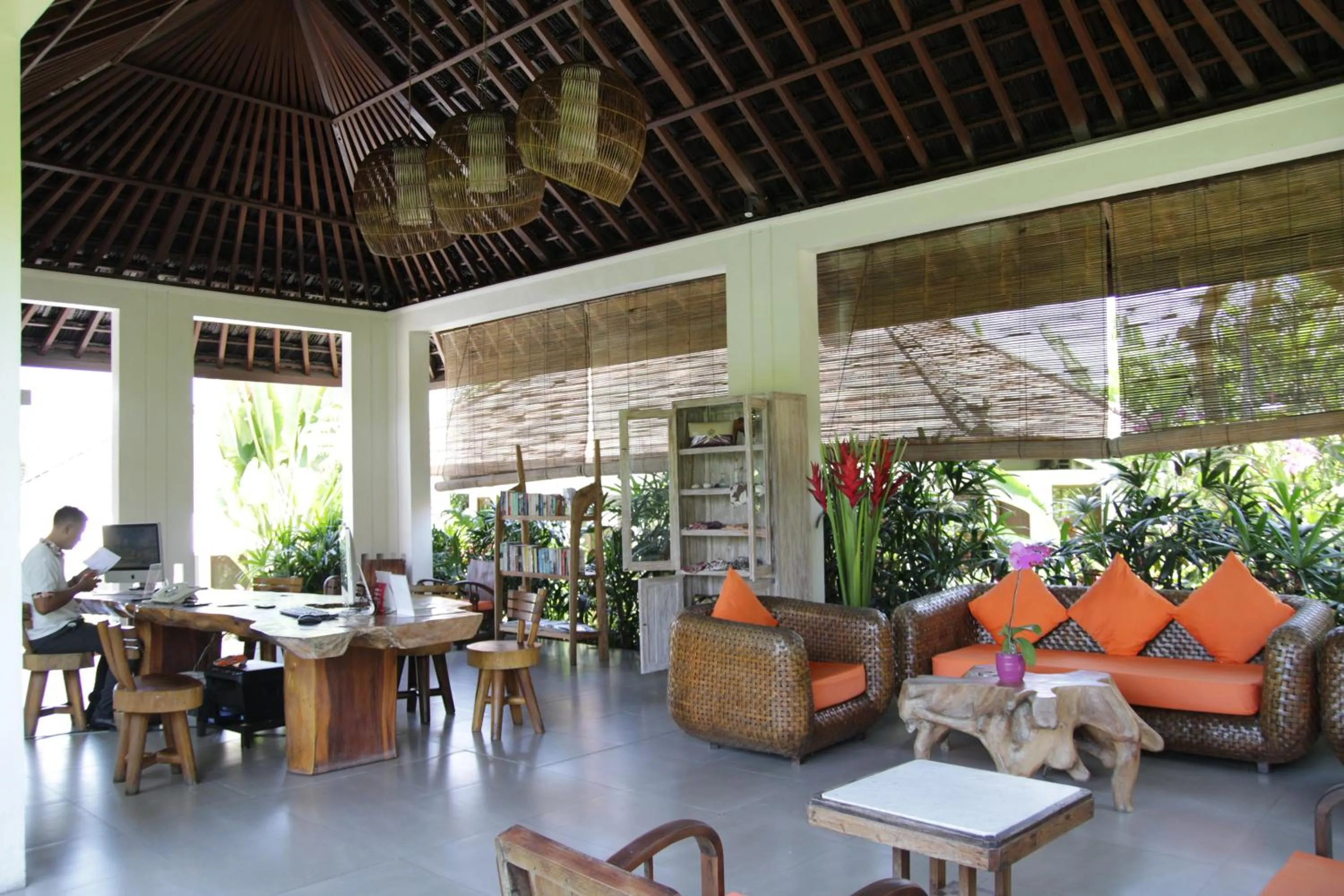 Lobby or reception in The Samara Villas & Restaurant