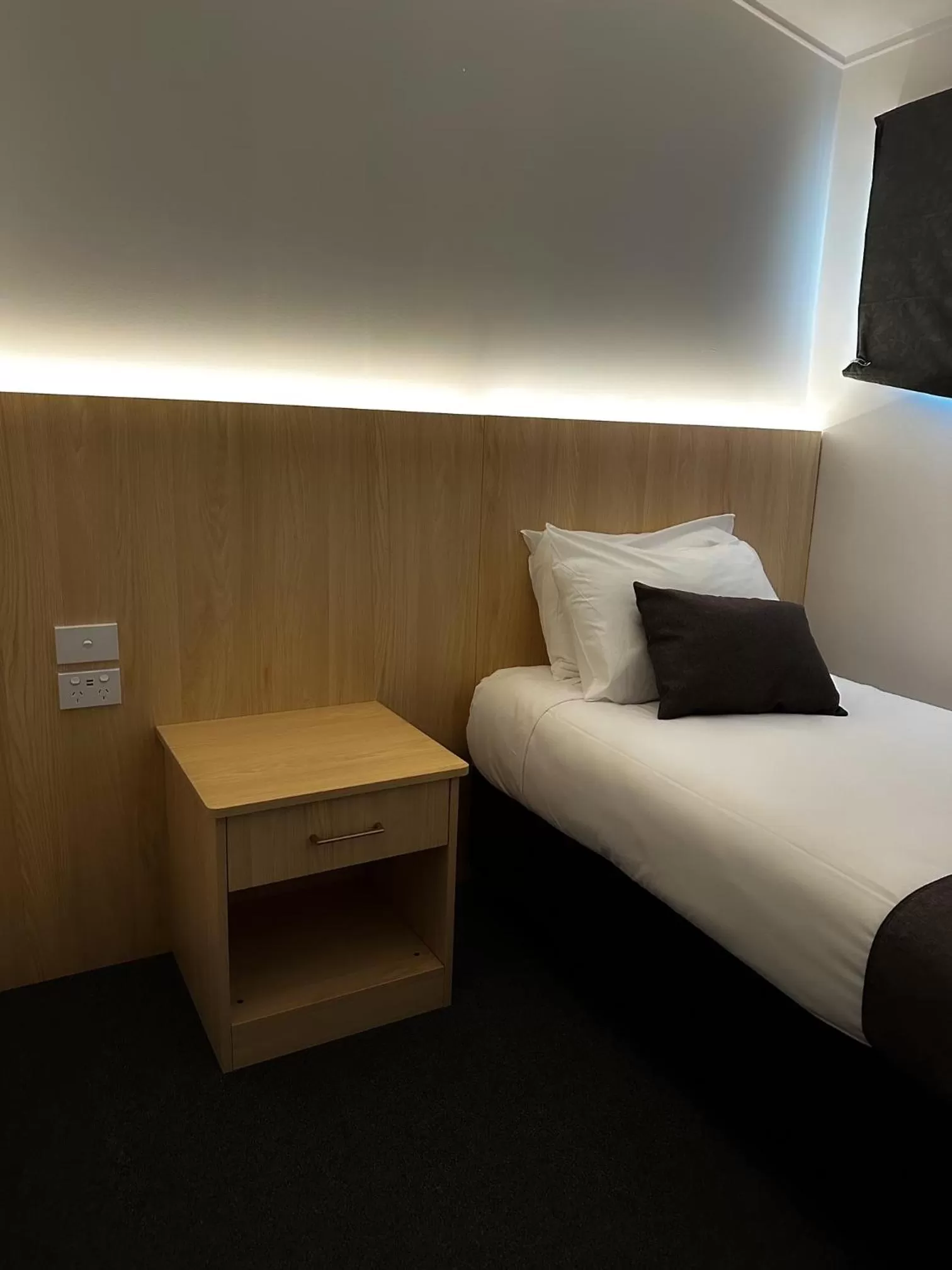 Bed in Burwood Motel