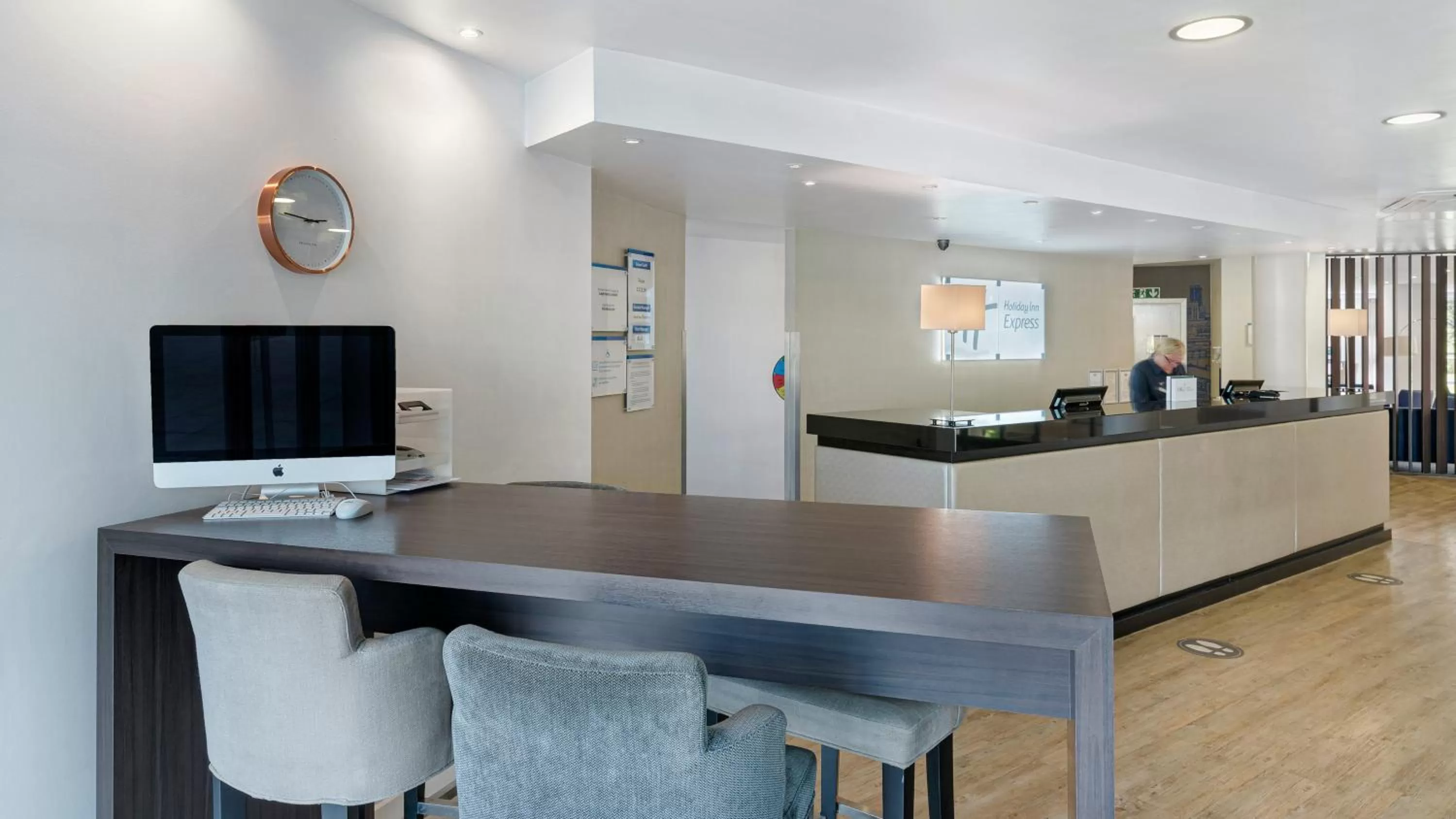 Lobby or reception in Holiday Inn Express Leigh - Sports Village by IHG