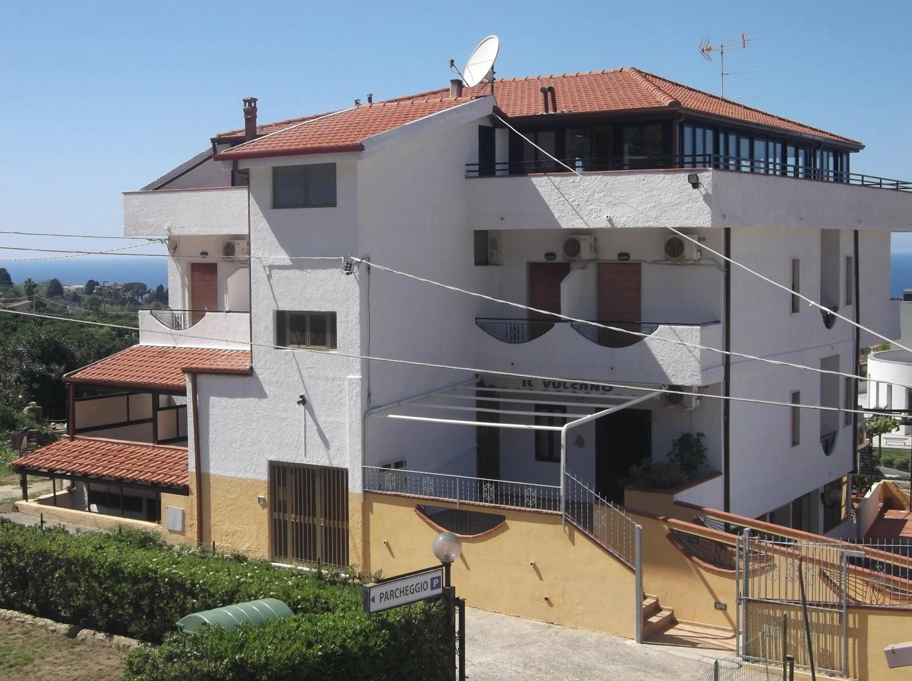 Property building in Hotel Il Vulcano
