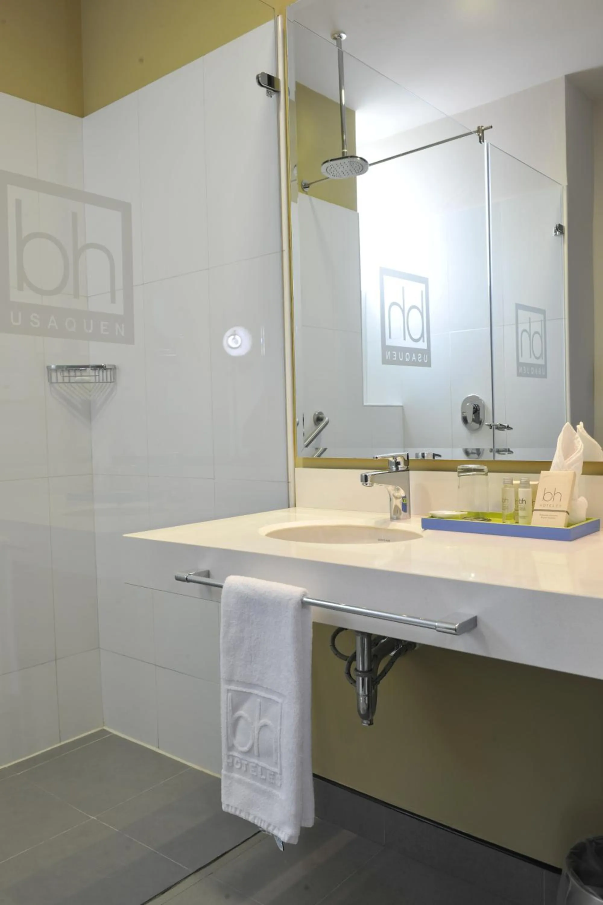 Bathroom in Hotel bh Usaquén