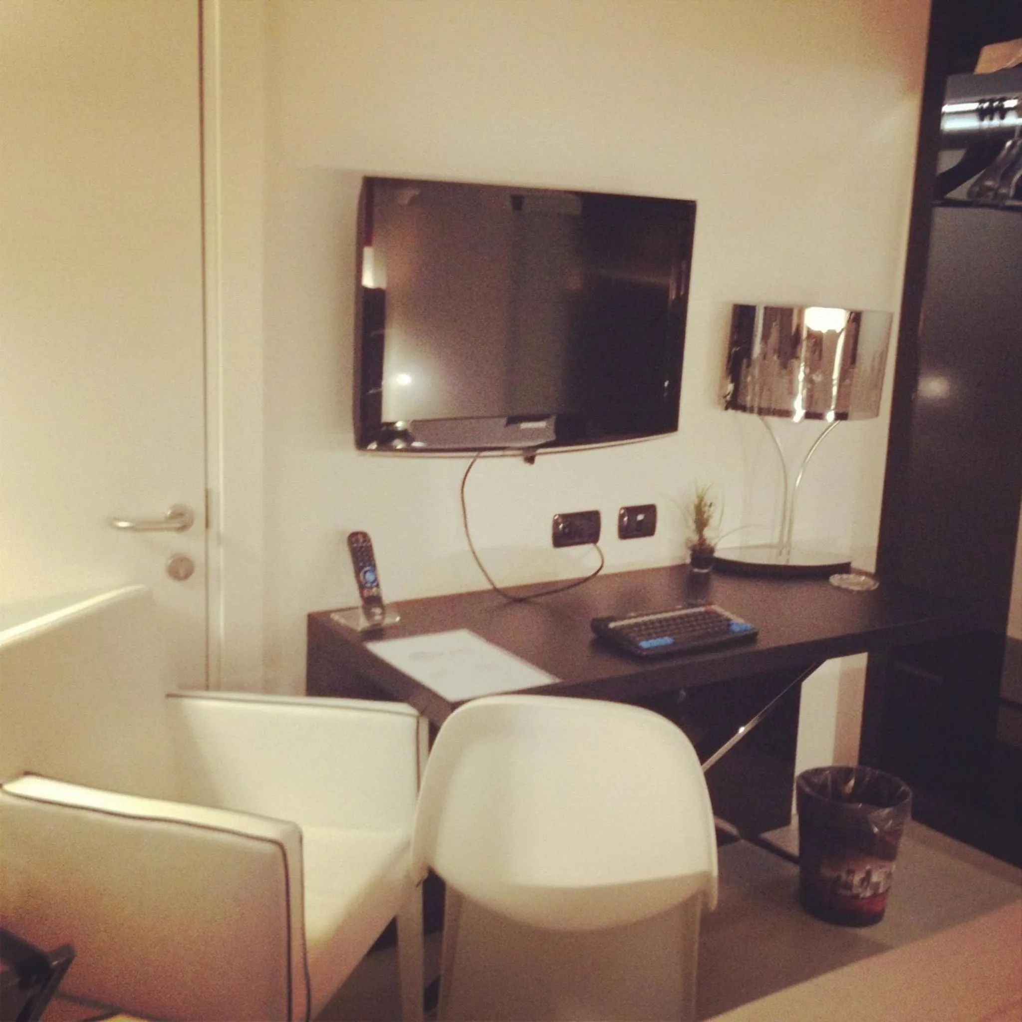 TV and multimedia in Amatì Design Green Hotel