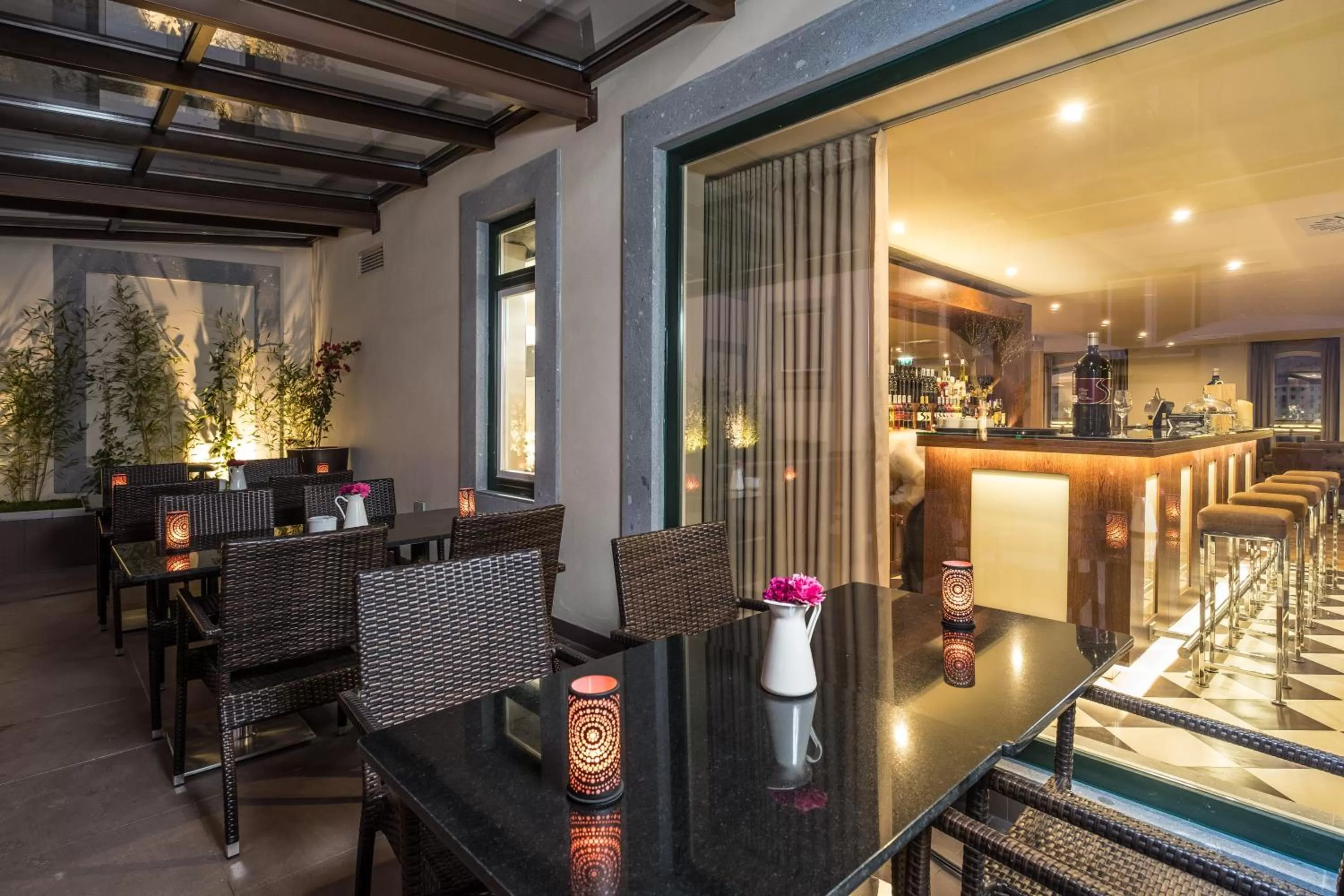 Patio in Vila Gale Porto Ribeira