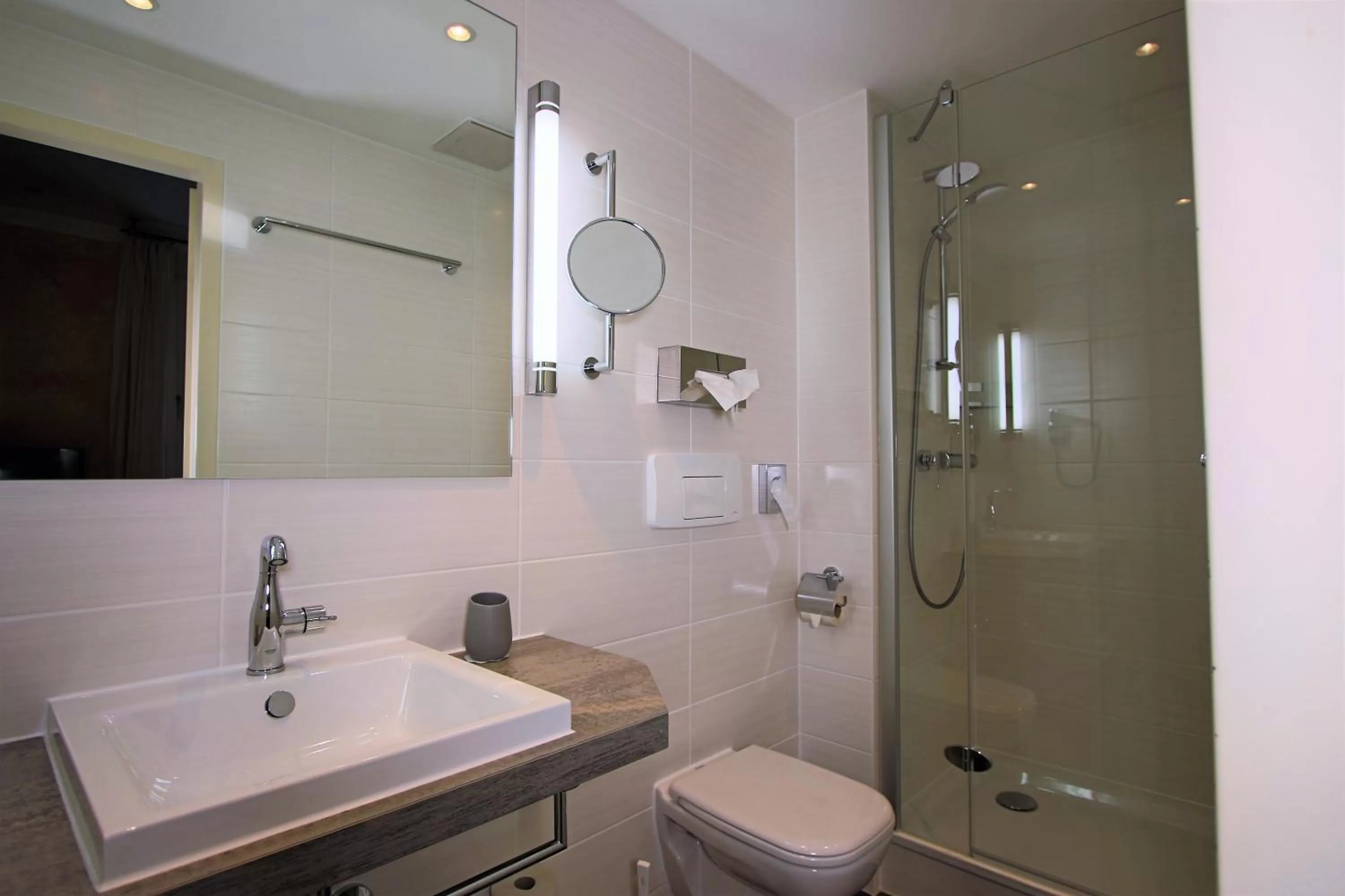 Bathroom in Hardtwald Hotel