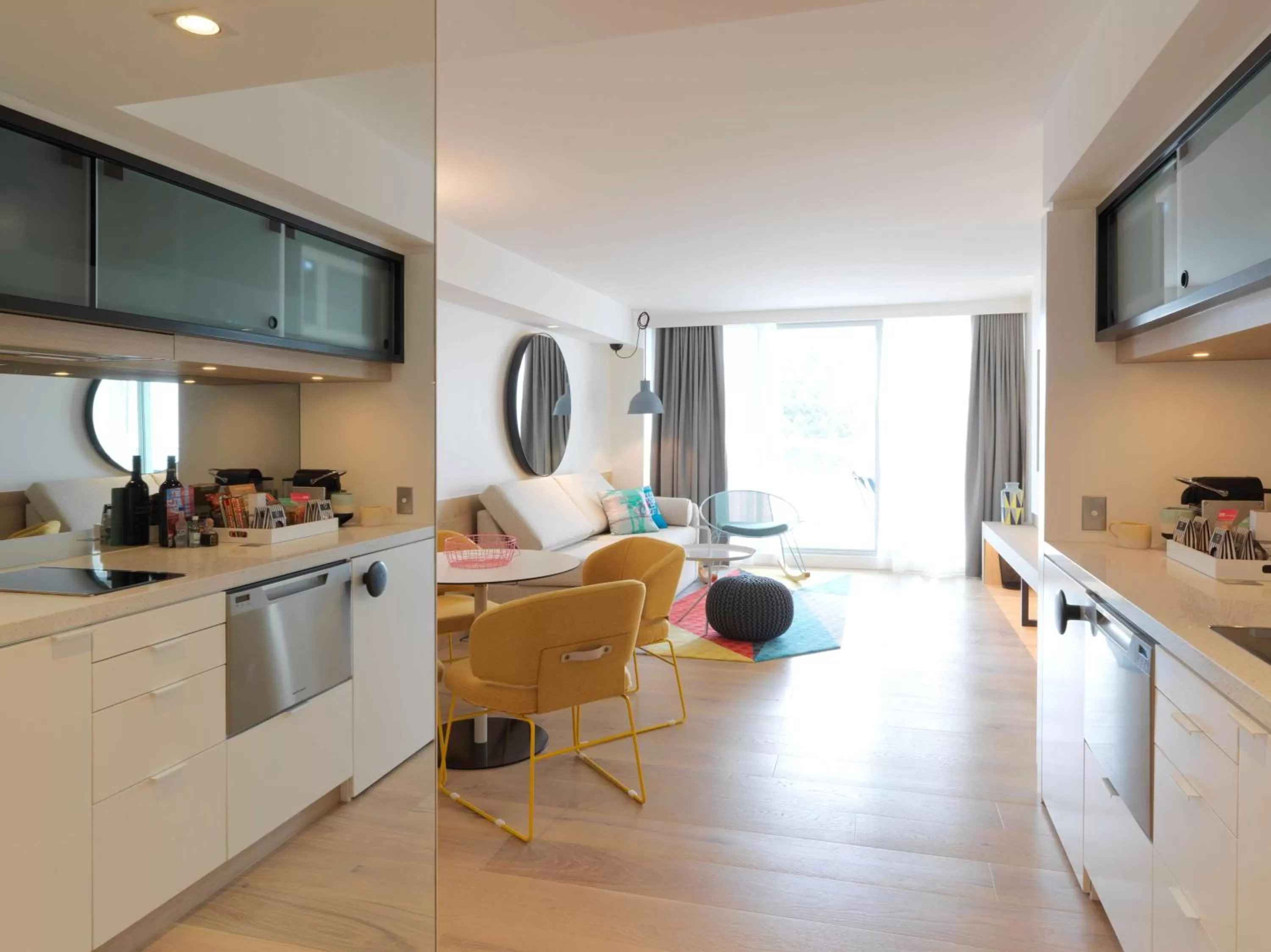 Kitchen or kitchenette in QT Bondi