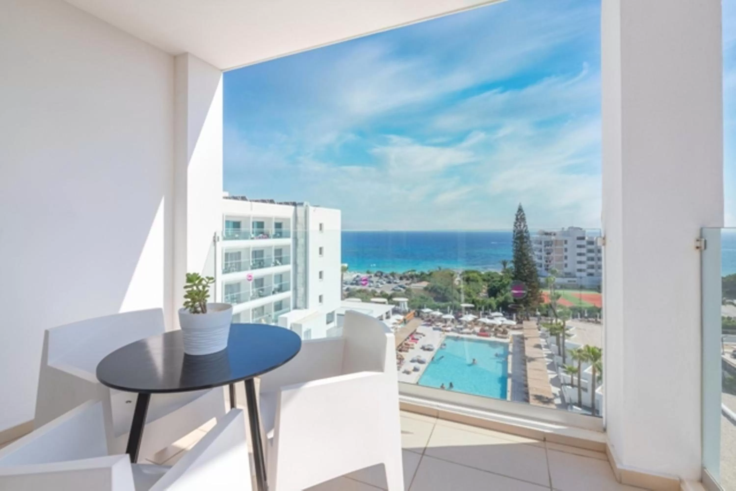 Balcony/Terrace in Napa Mermaid Hotel & Suites