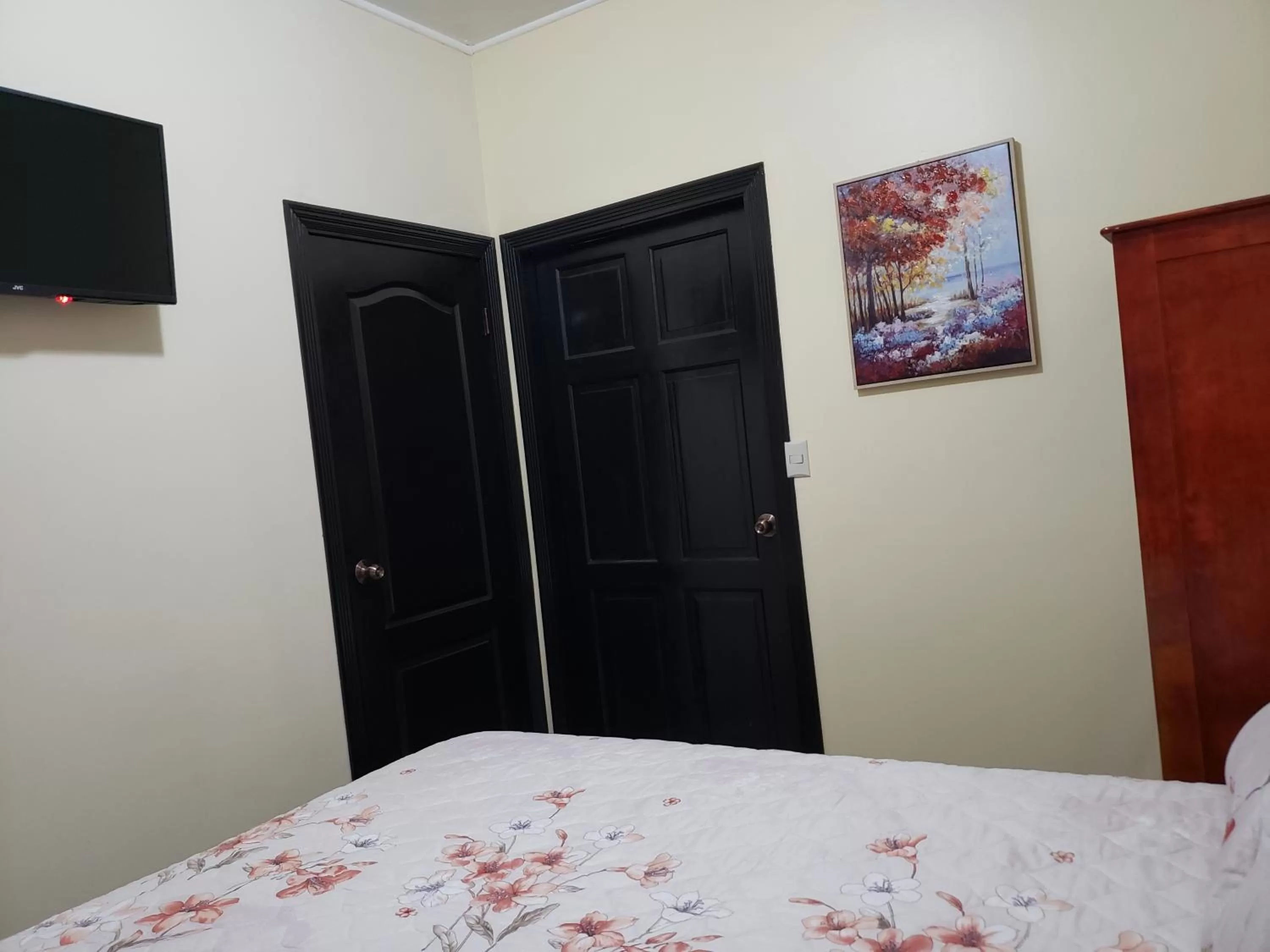 Photo of the whole room, TV/Entertainment Center in Casa Altamira