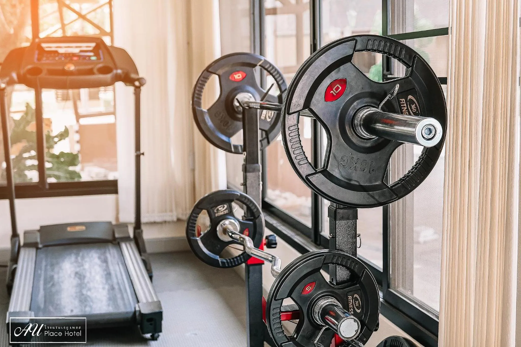 Fitness centre/facilities in AU Place Hotel