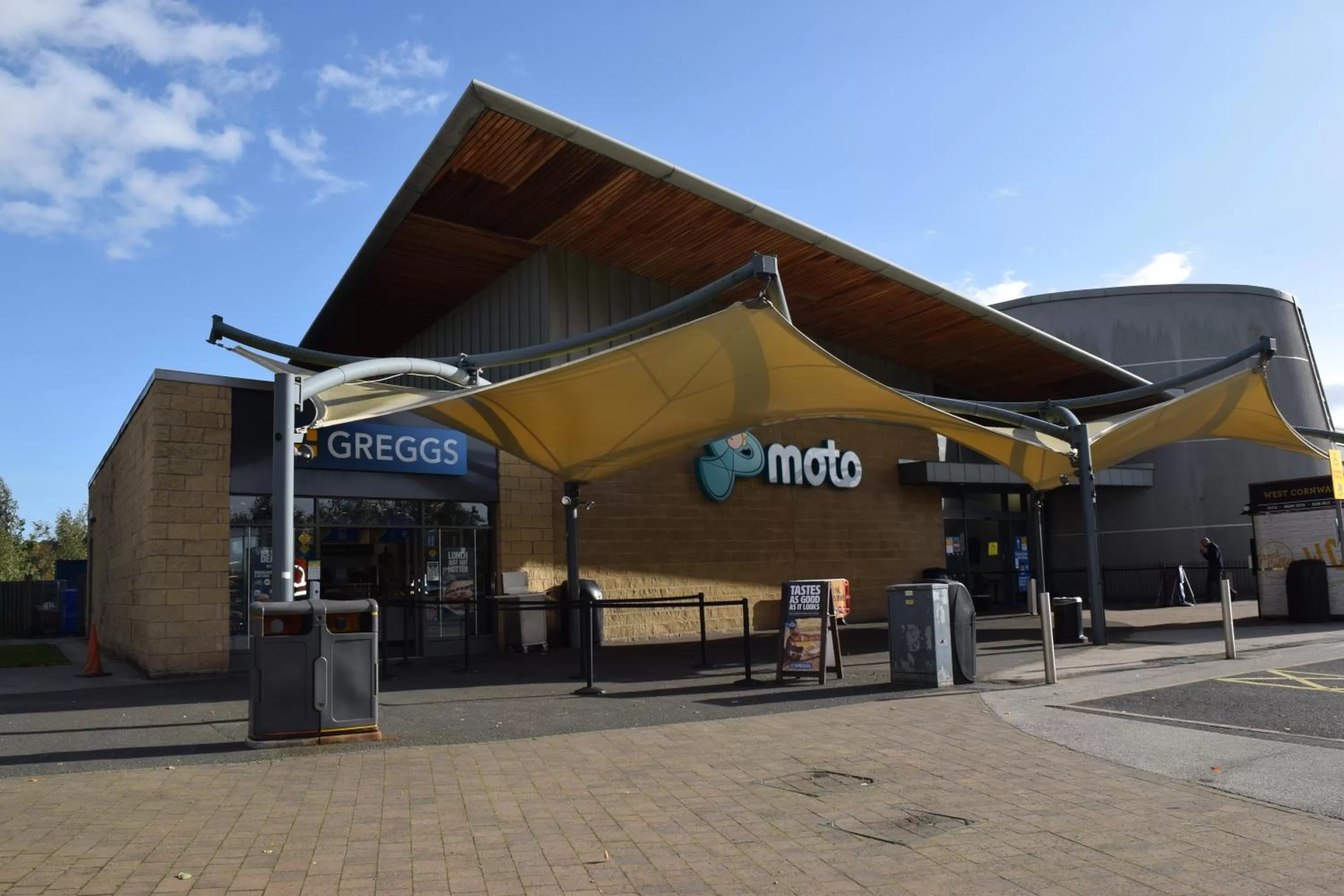 Restaurant/places to eat in Days Inn Wetherby