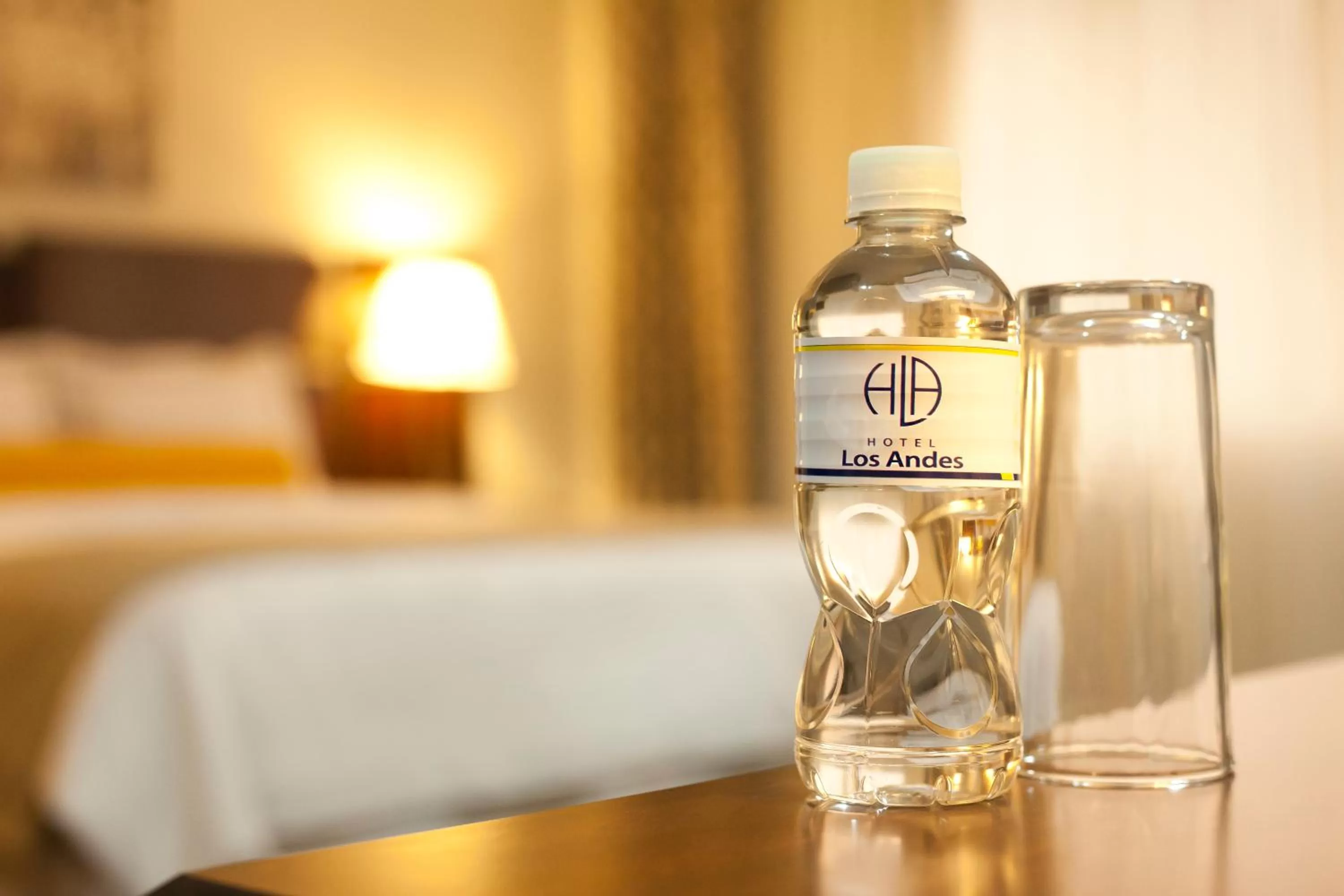 Drinks, Bed in Hotel Los Andes