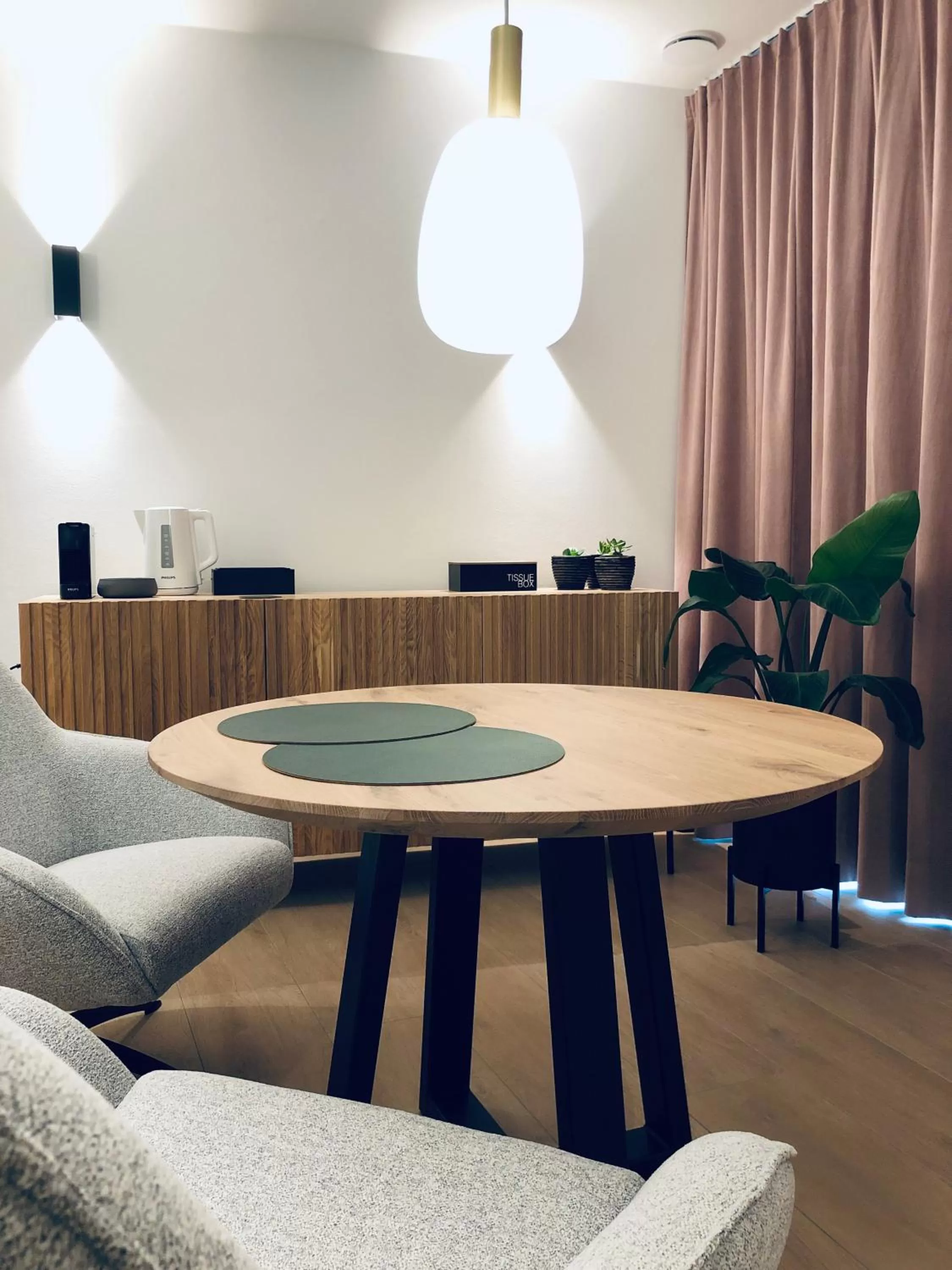 Seating area in Suites Le Porte-Bonheur