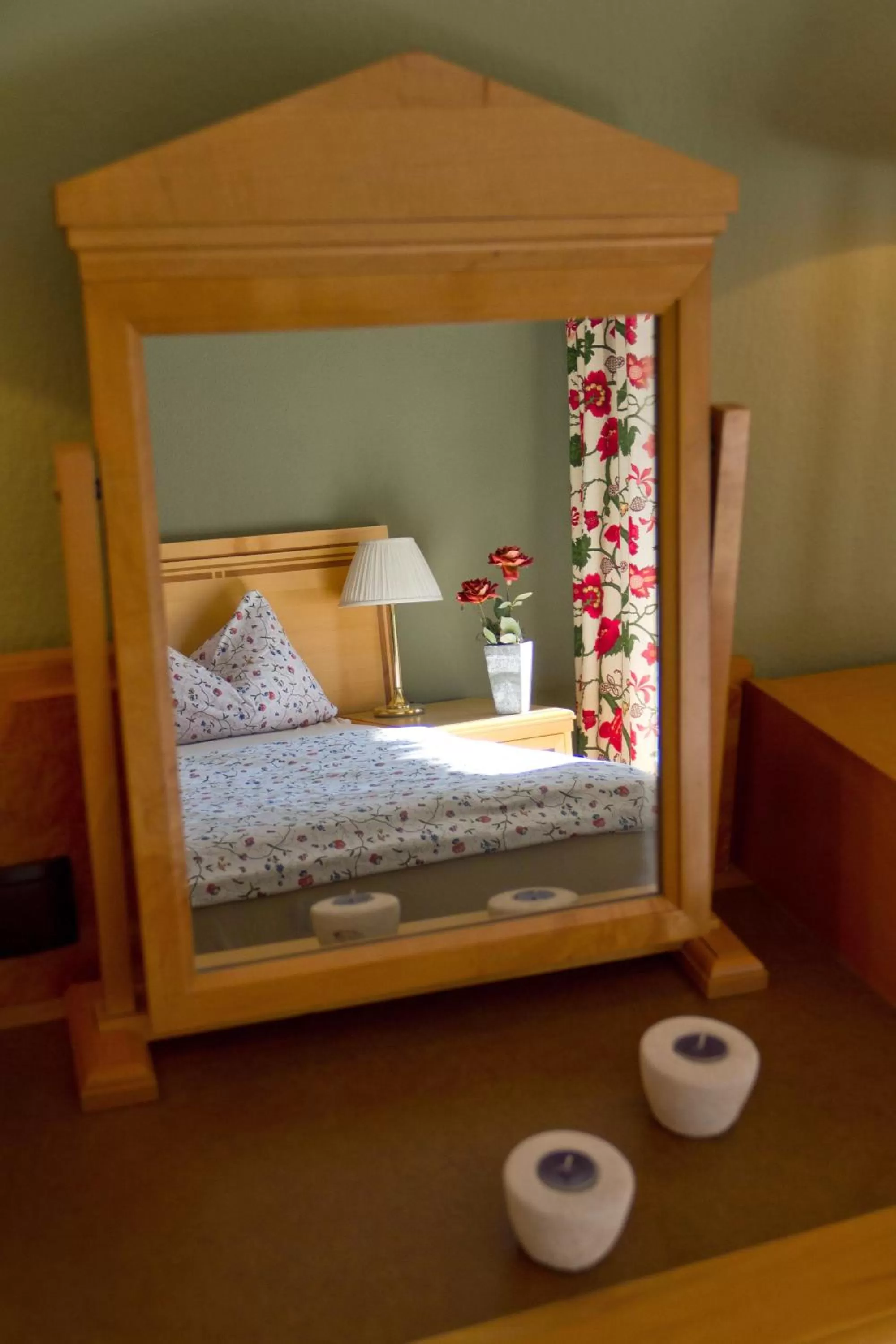 Bedroom, Bed in Hotel Cafe Frida