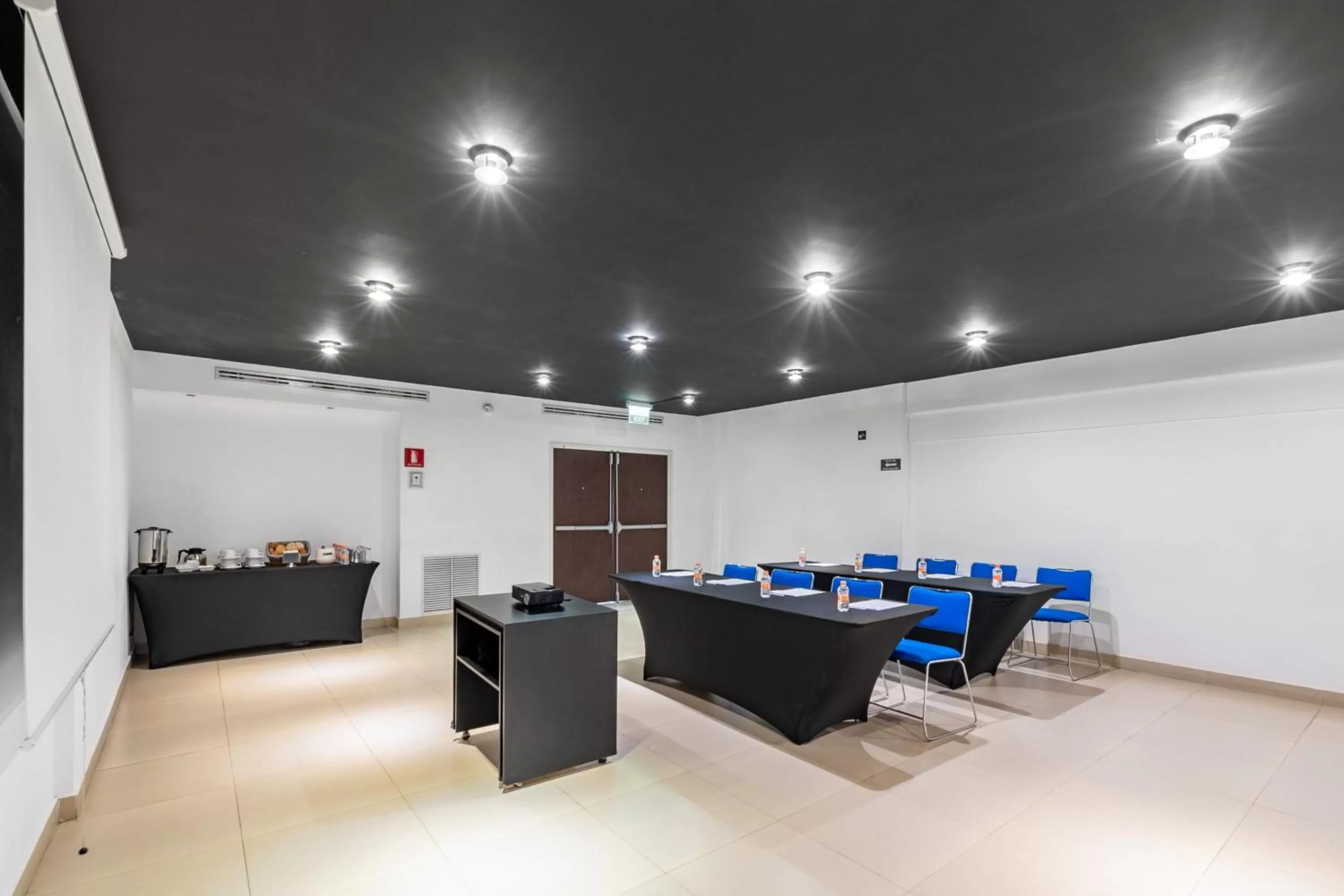 Meeting/conference room in City Express Junior by Marriott Veracruz Aeropuerto