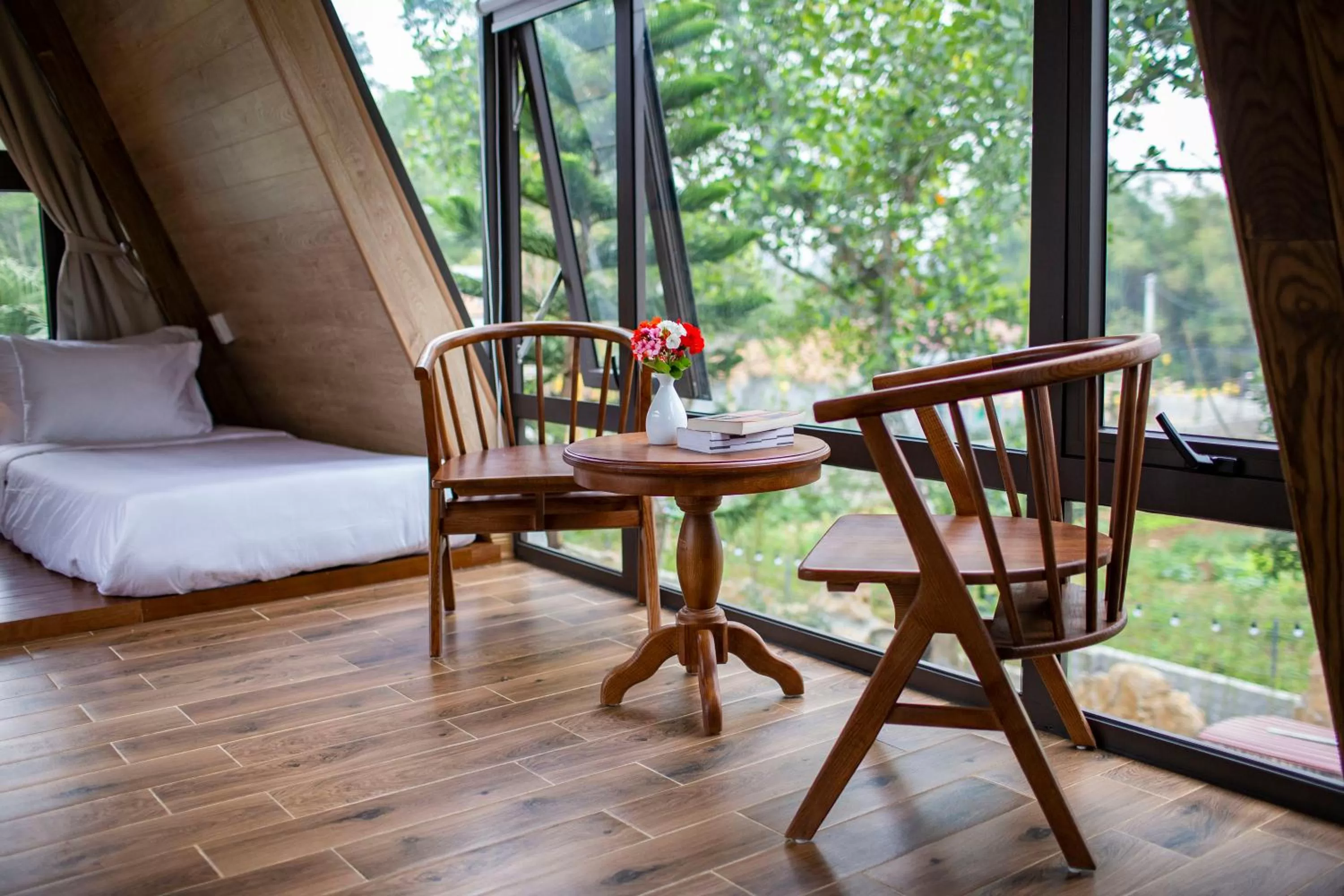 Seating area in Bai Dinh Garden Resort & Spa