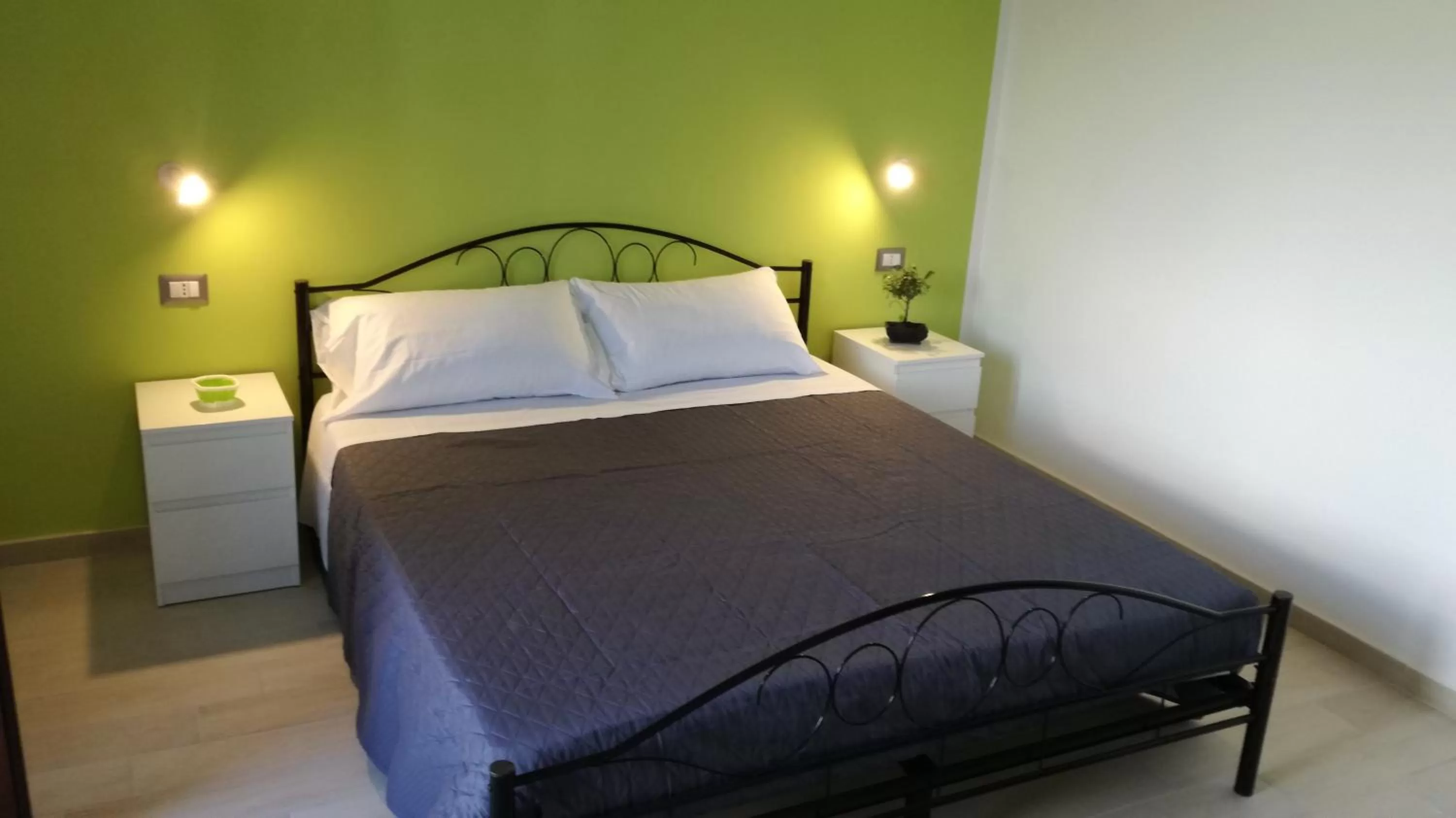 Bed in Bonsai Bed & Breakfast