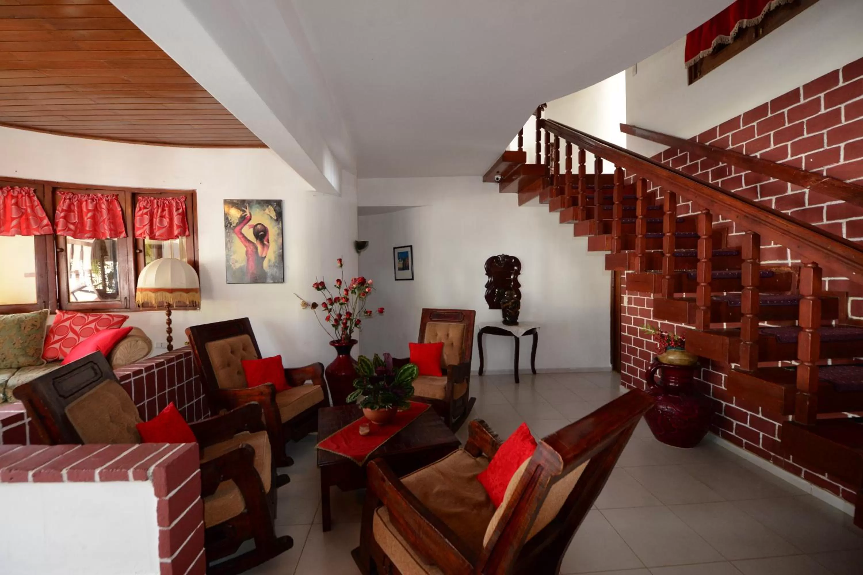 Communal lounge/ TV room, Restaurant/Places to Eat in Villa Antonia 16