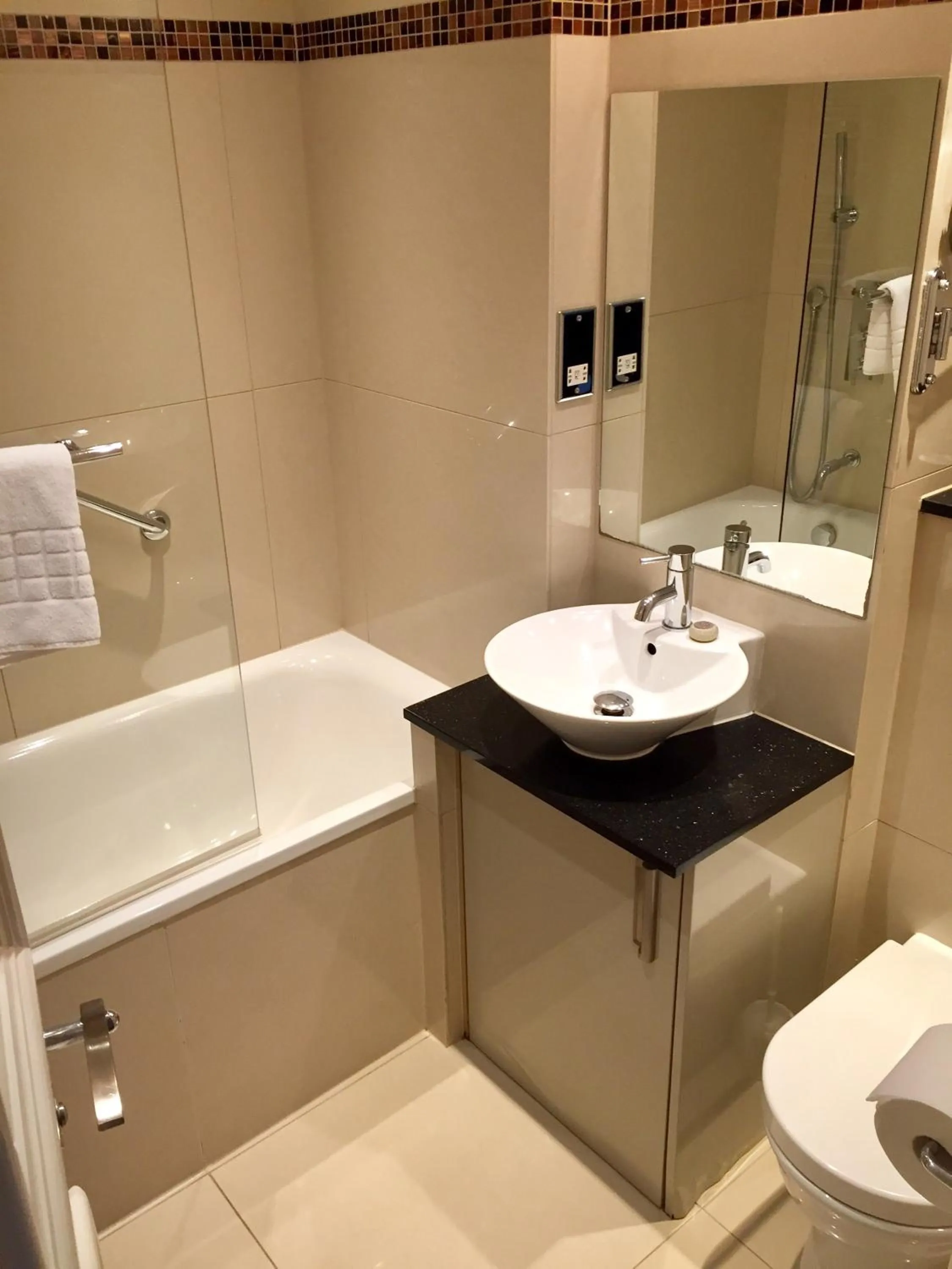 Toilet in Beaufort House - Knightsbridge