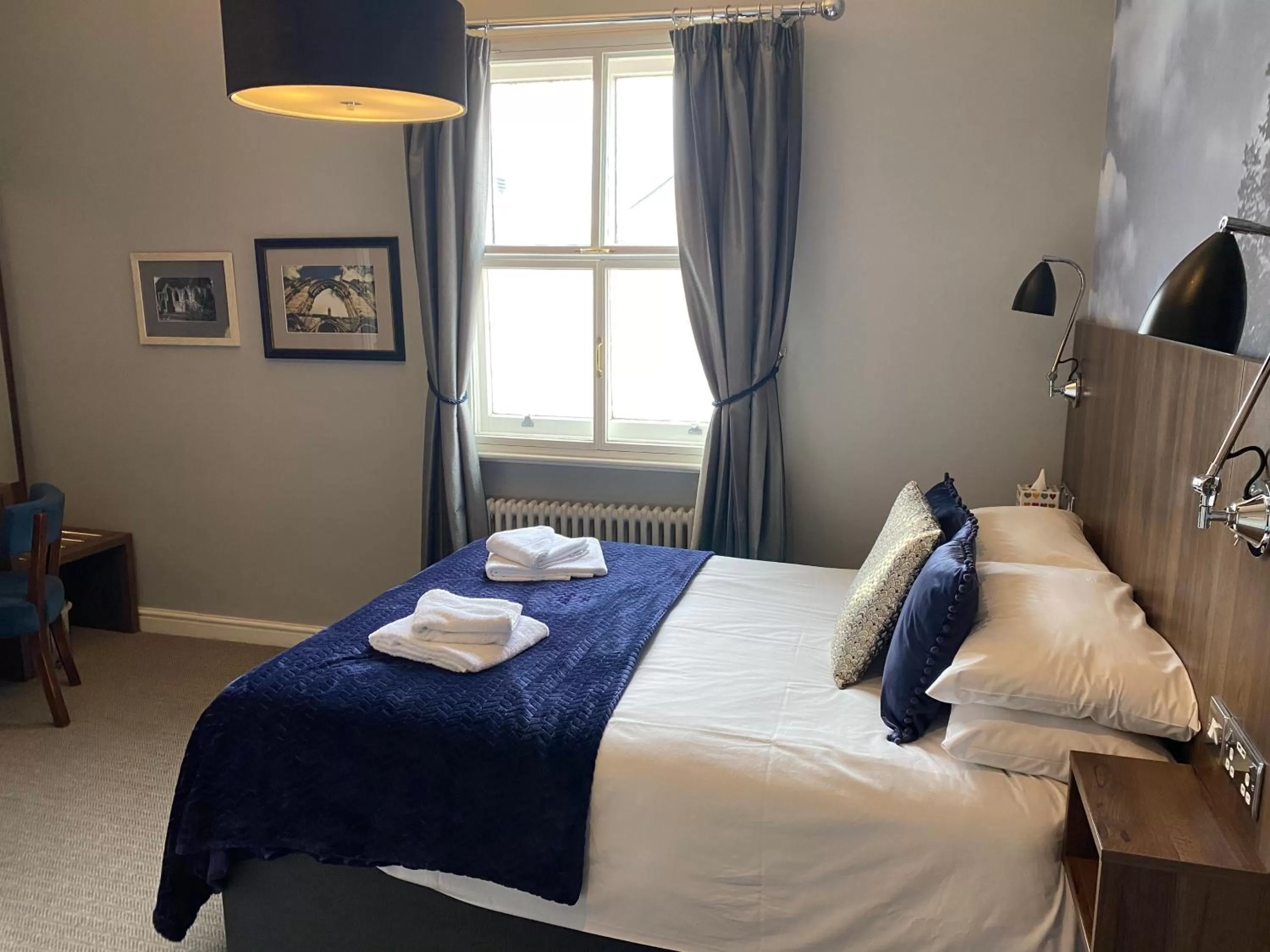 Bedroom, Bed in The Bootham Tavern - York