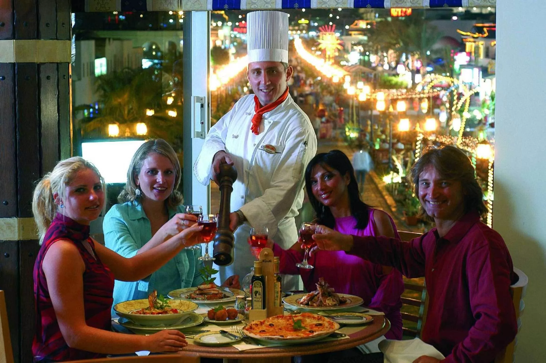 Restaurant/places to eat in Maritim Jolie Ville Resort & Casino