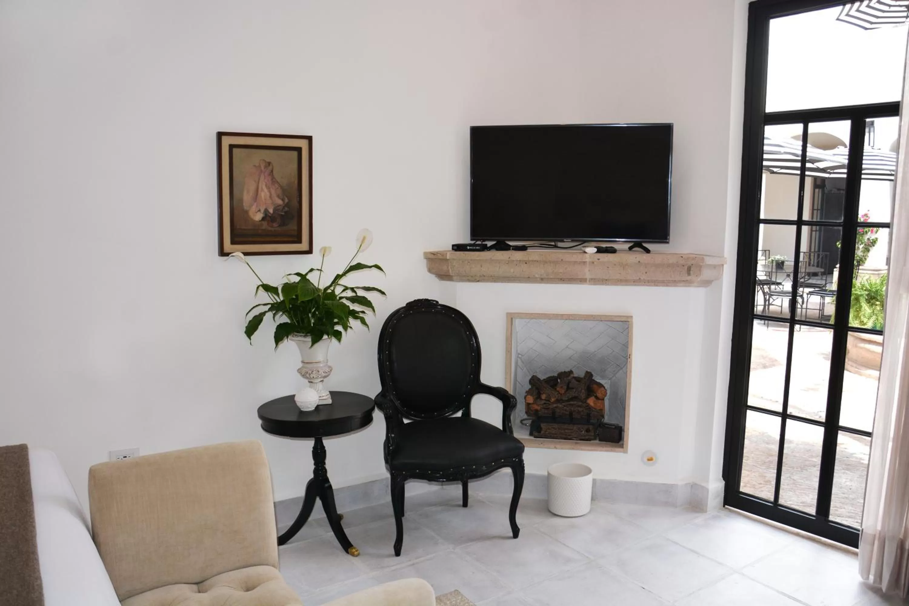 Deluxe King Room in Casa Laní Luxury B&B