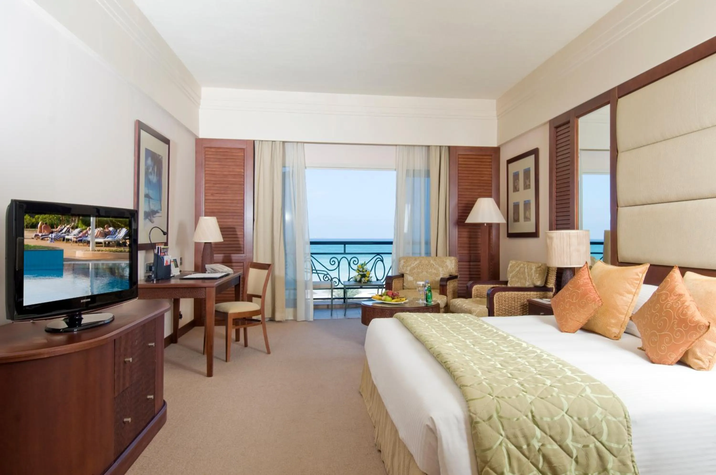 Bedroom, Bed in Danat Jebel Dhanna Resort