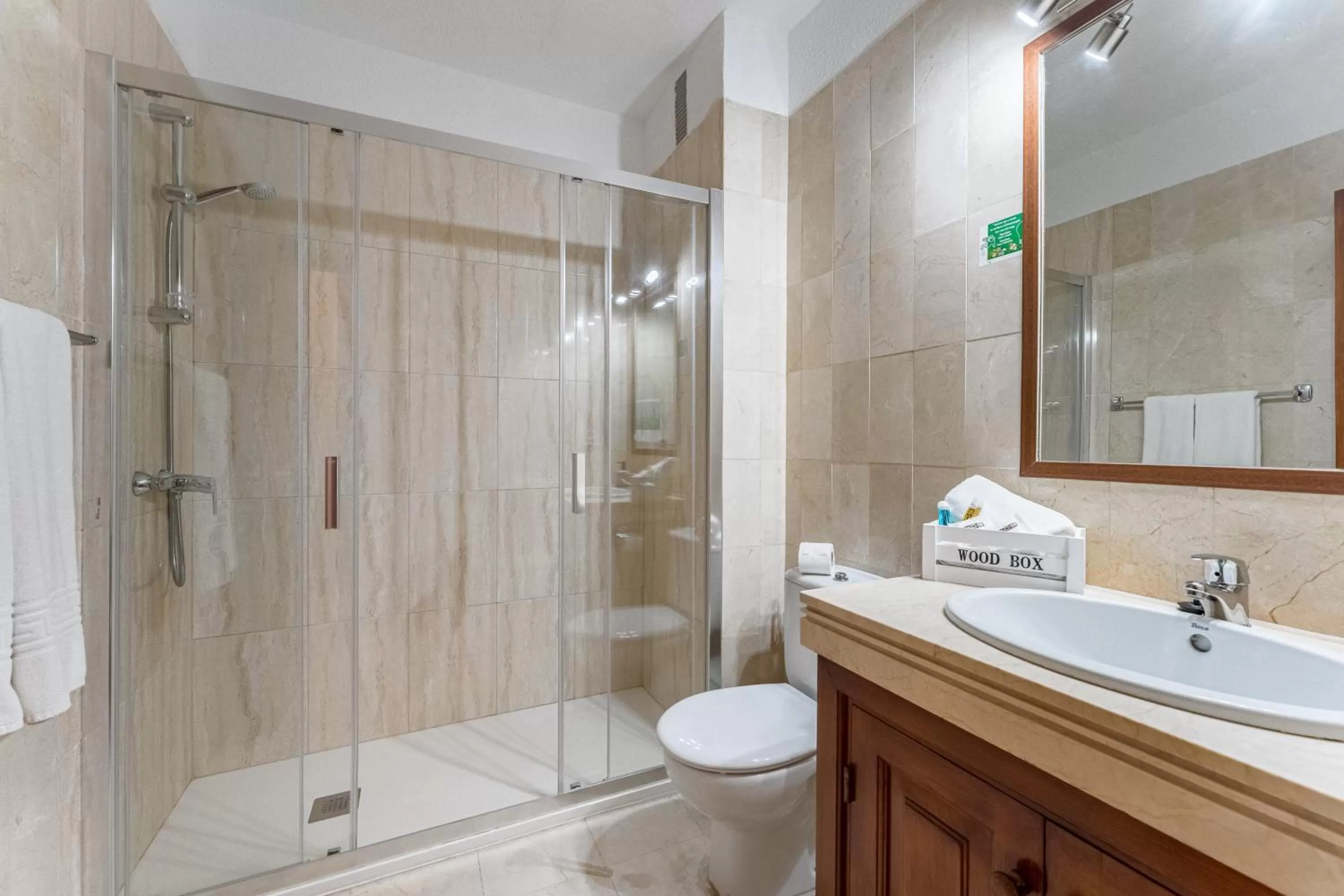 Bathroom in Klayman Olivina Aparthotel