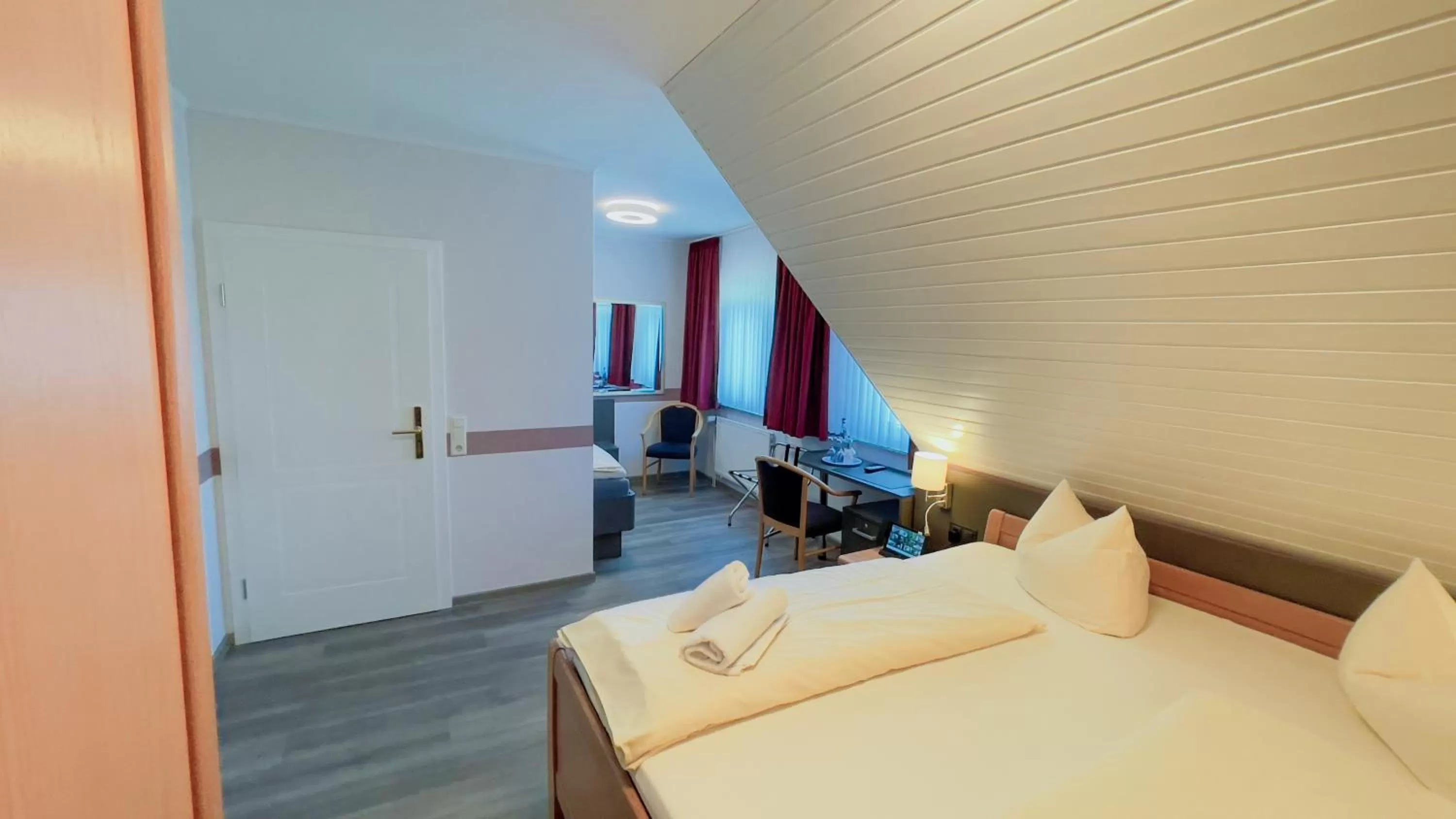 Photo of the whole room, Bed in Hotel Schnehagen