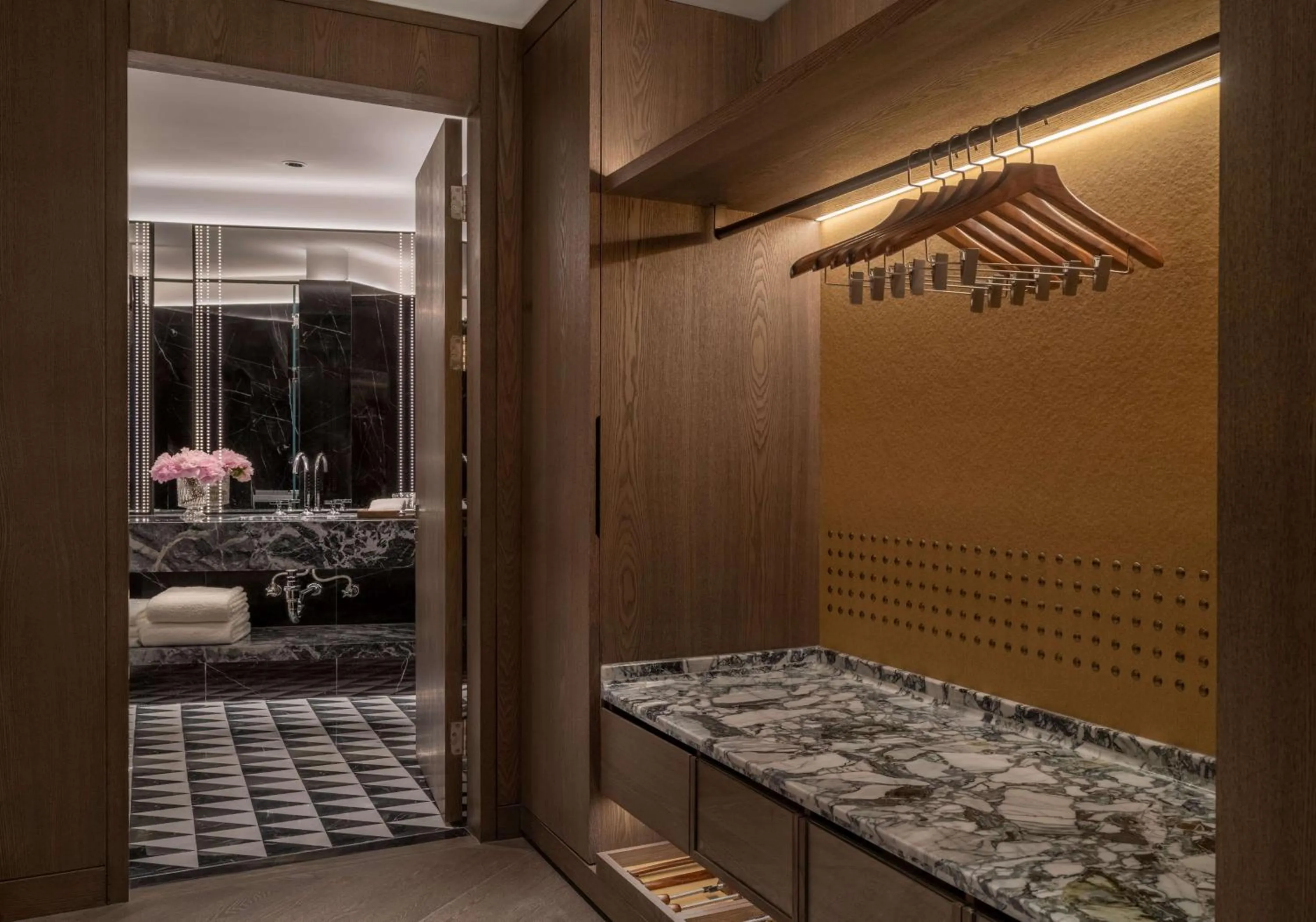 Photo of the whole room in Conrad Urumqi